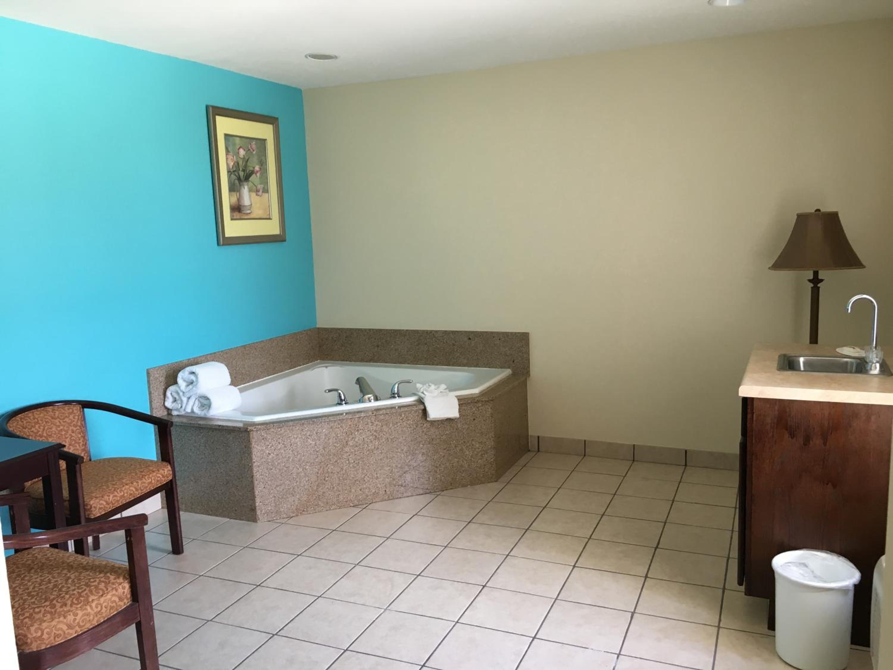 King Suite - Disability Access/Non-Smoking photo 2
