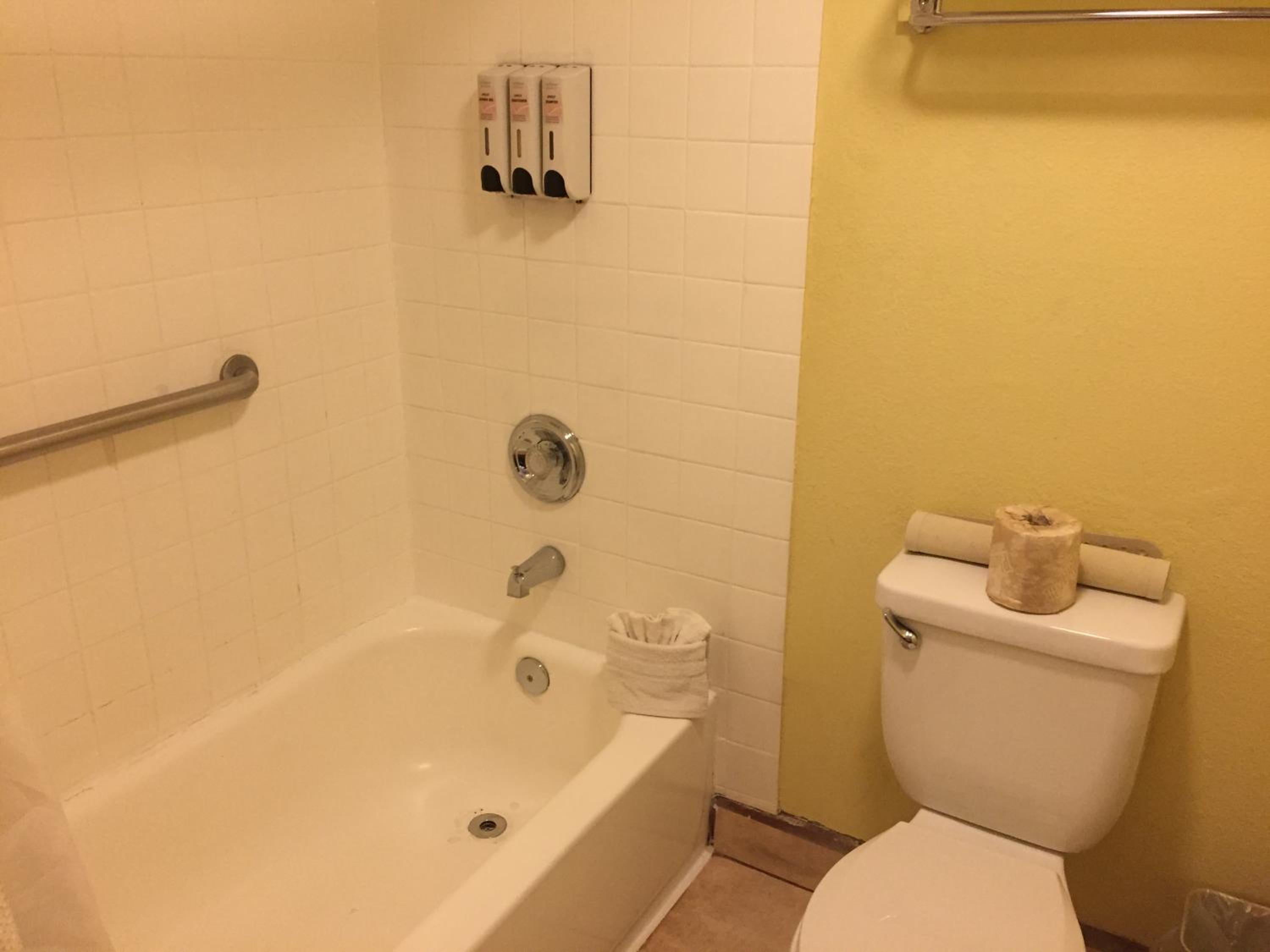 King Room - Non-Smoking - Photo 3