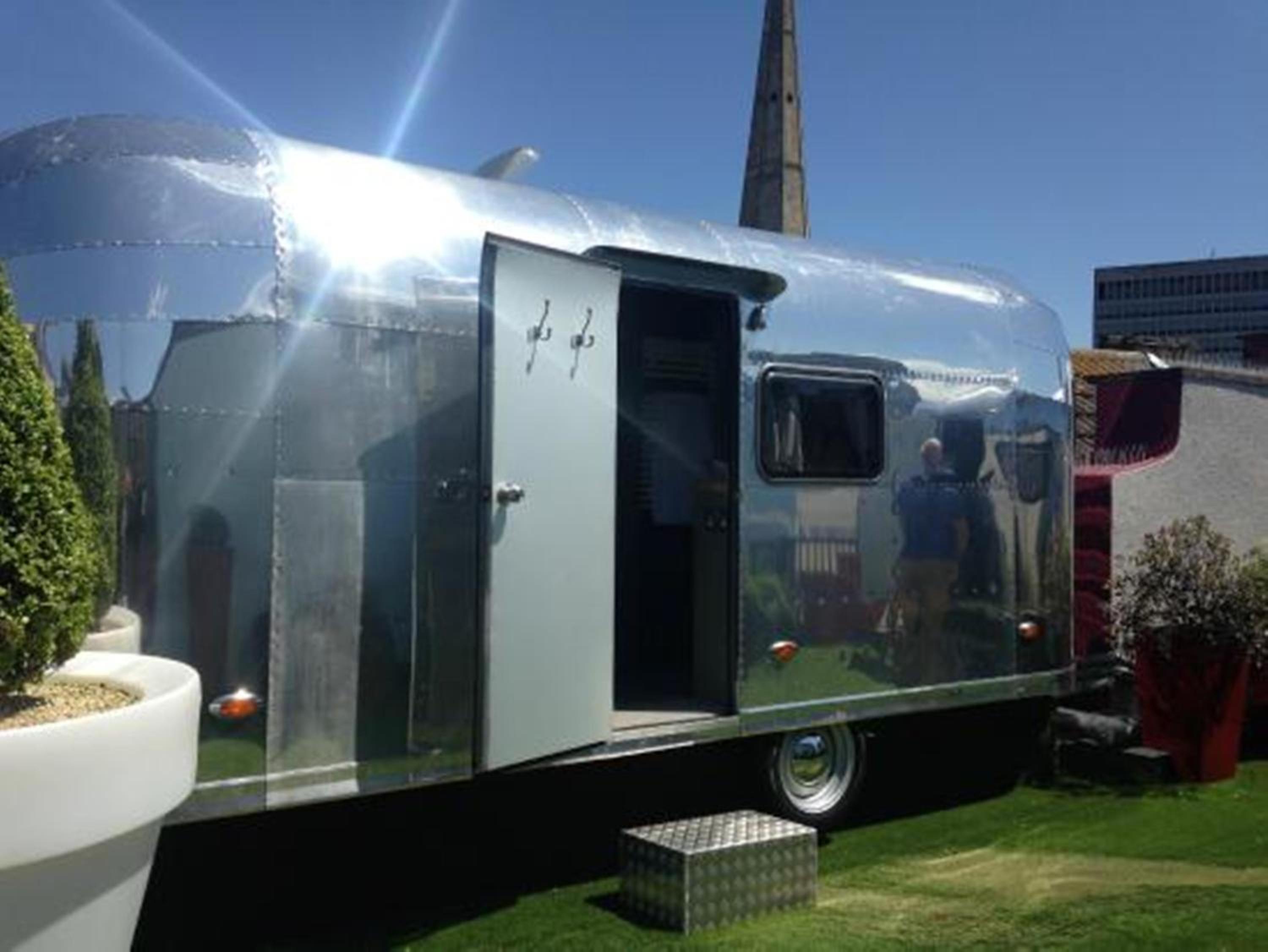 Superior Caravan ( 2 Adults + 2 Children) - Photo 7
