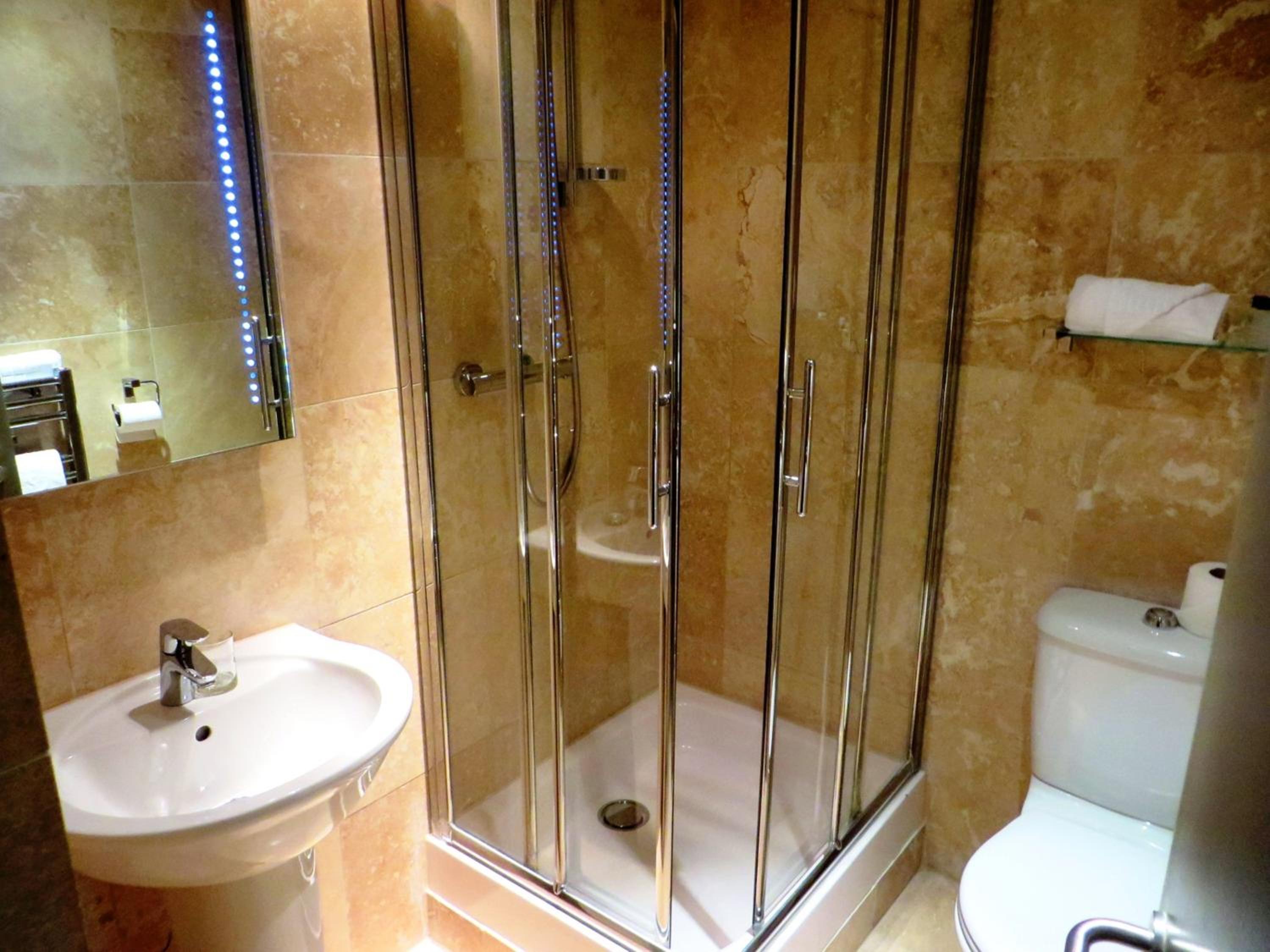 Small Double Room - Photo 3