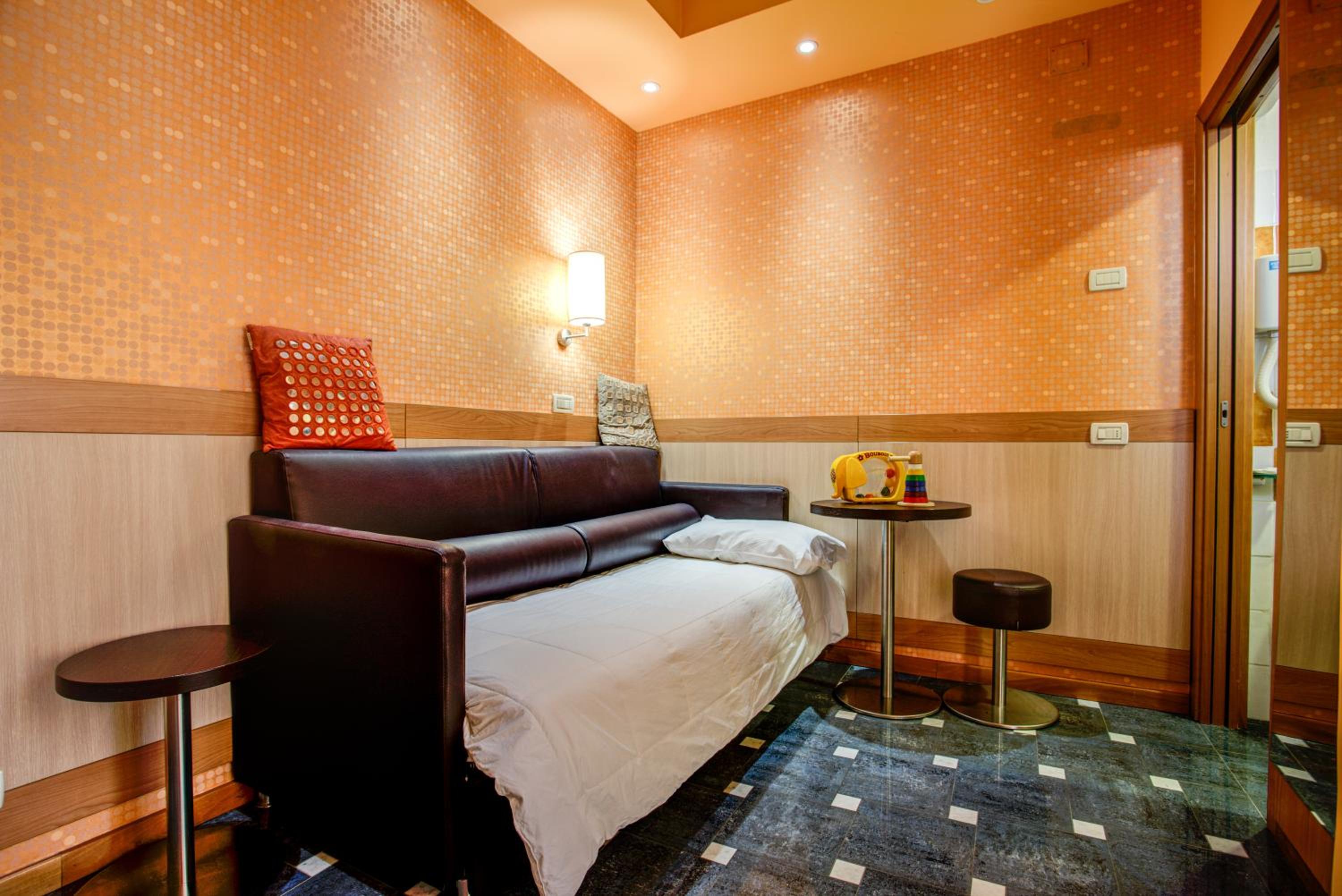 Family Junior Suite - Photo 5