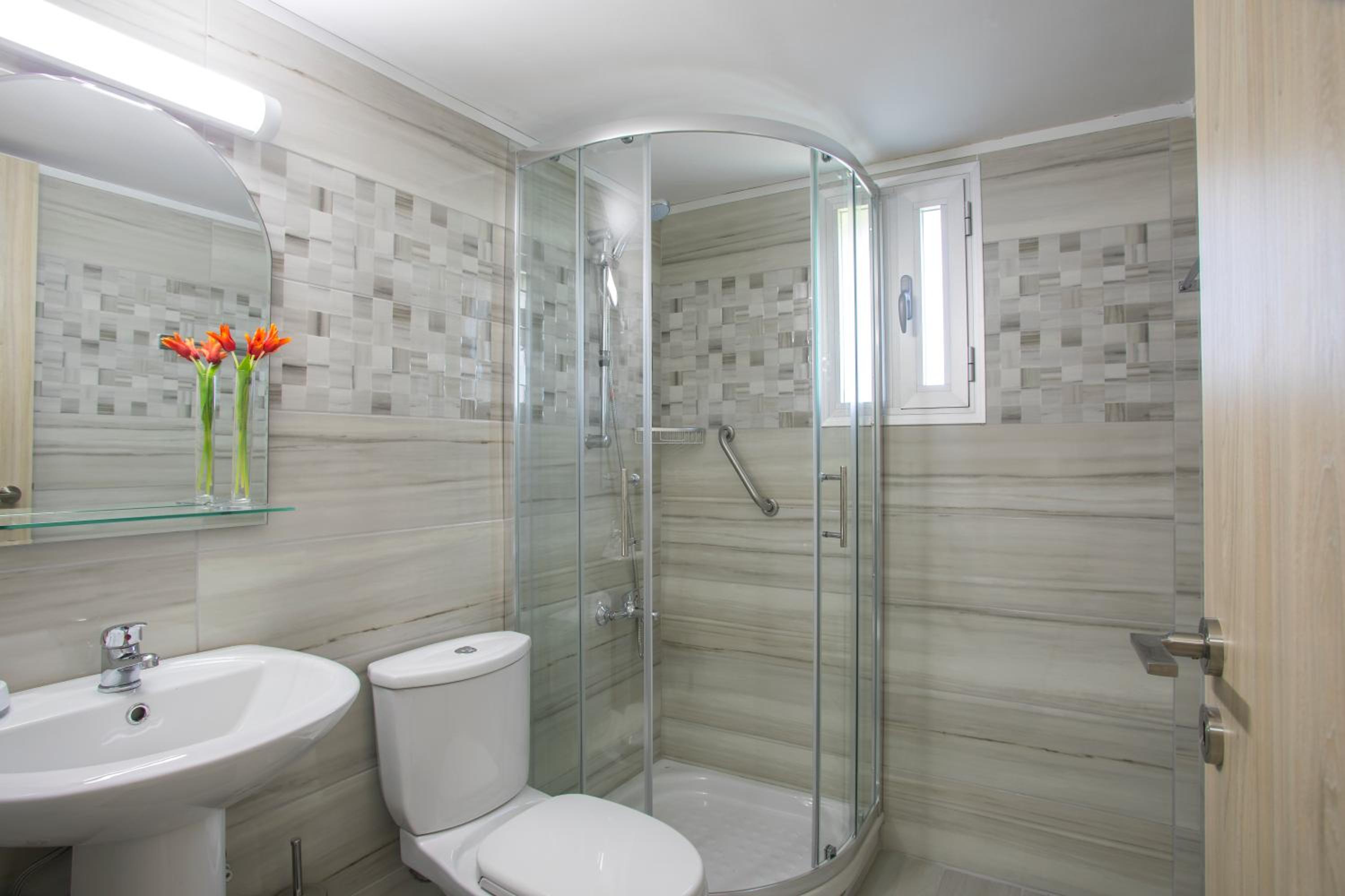 Prestigious One Bedroom Apartment B211 - Photo 3