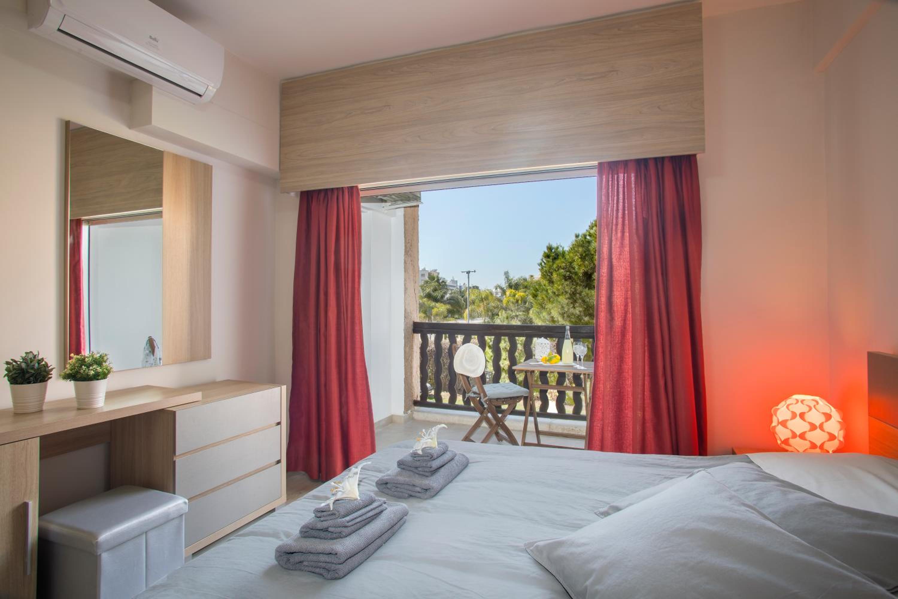 Prestigious One Bedroom Apartment B211 - Photo 2