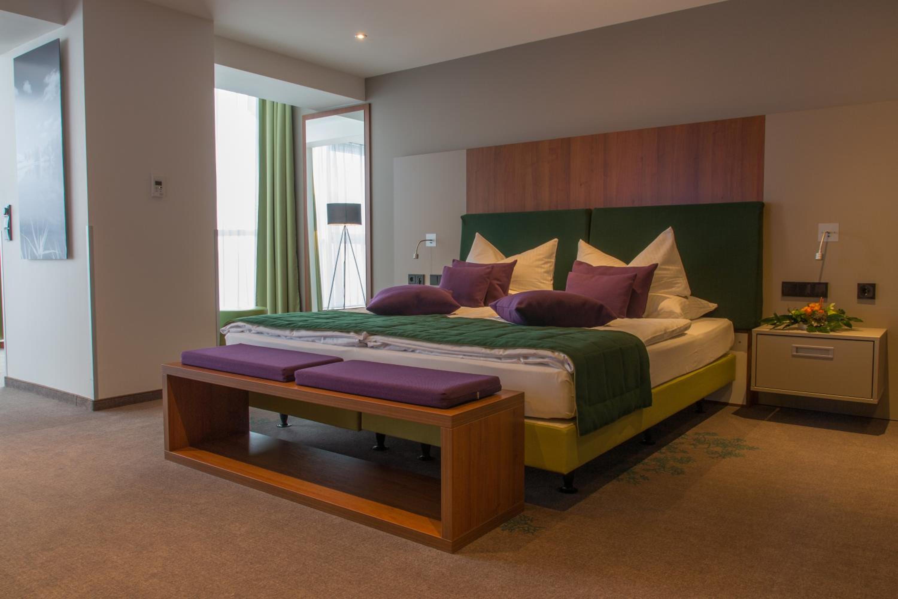 Panorama Suite (1 adult, no pets) - Photo 1
