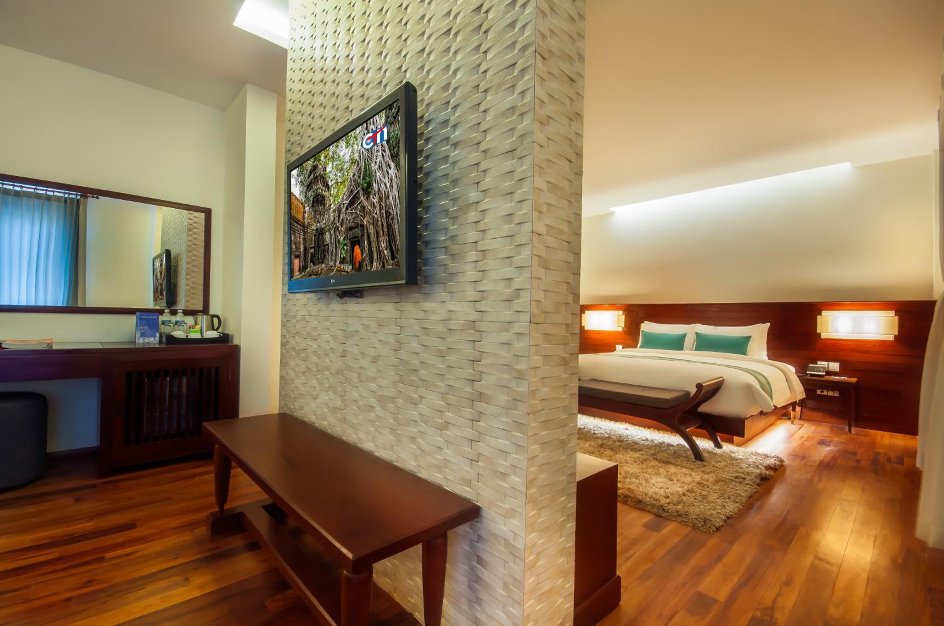 Elegant Suite - Photo 7