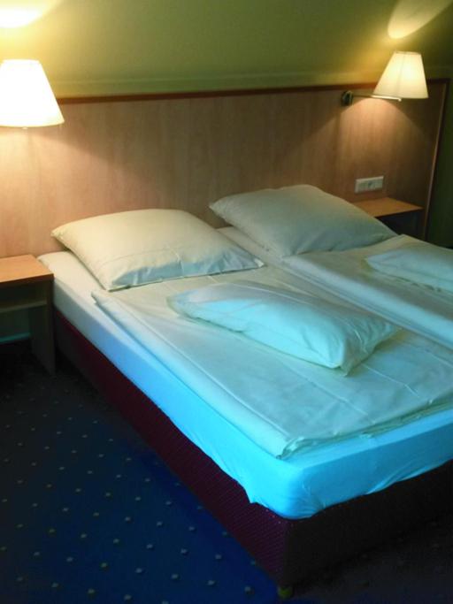 Deluxe Double Room with Shower - Photo 1
