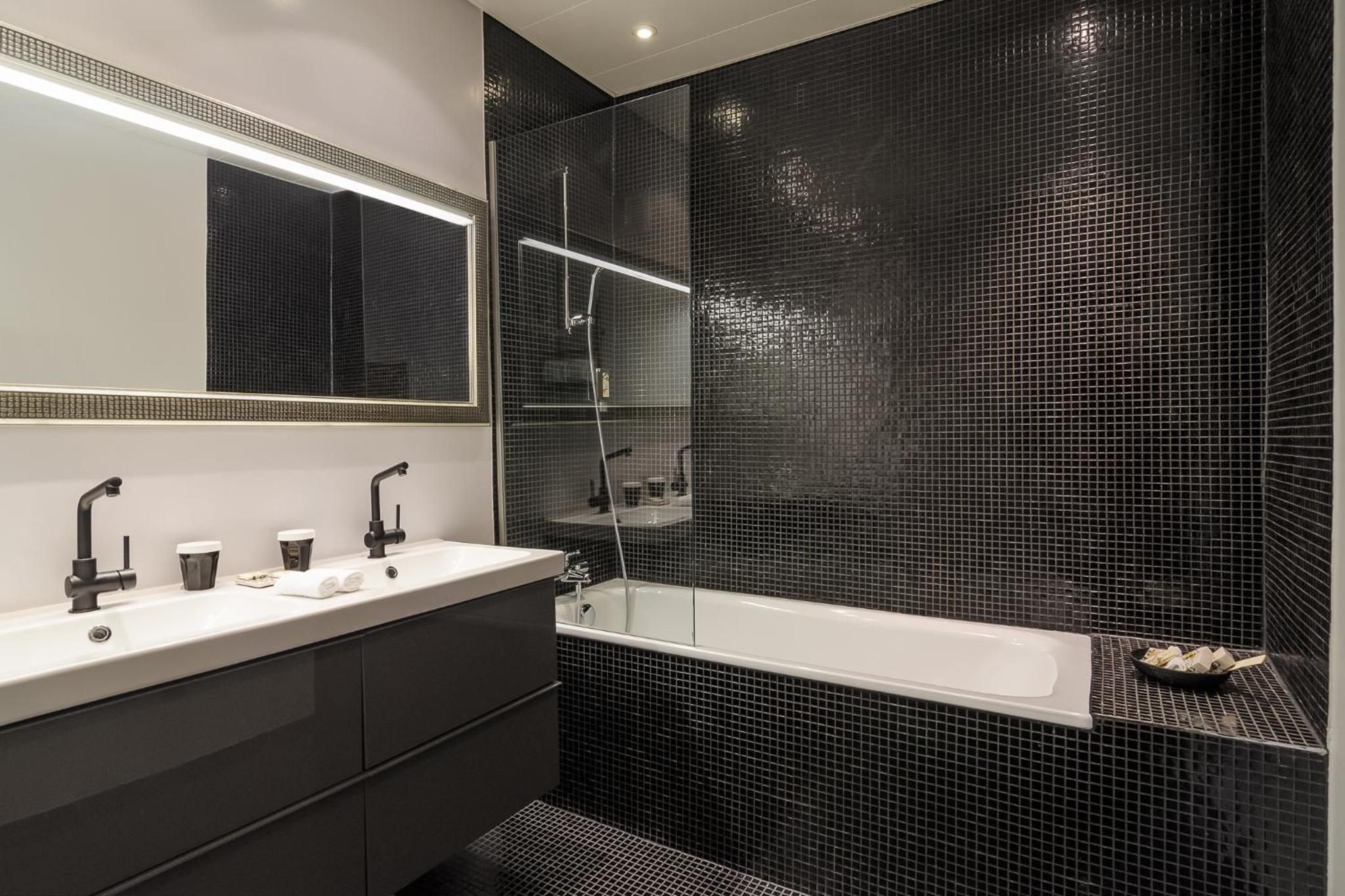 Two-Bedroom Apartment - Photo 6