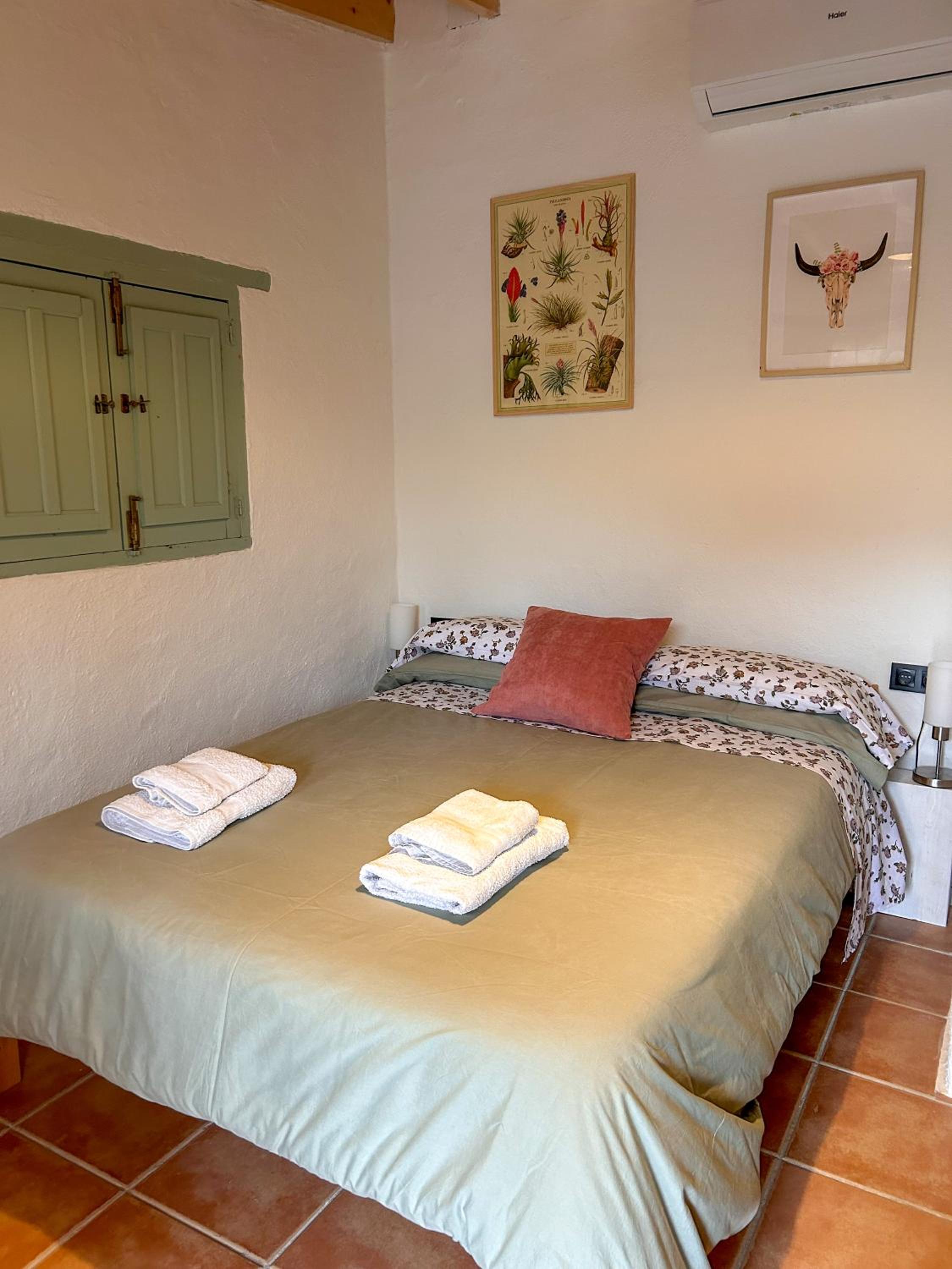 Twin Room with Pool View photo 3