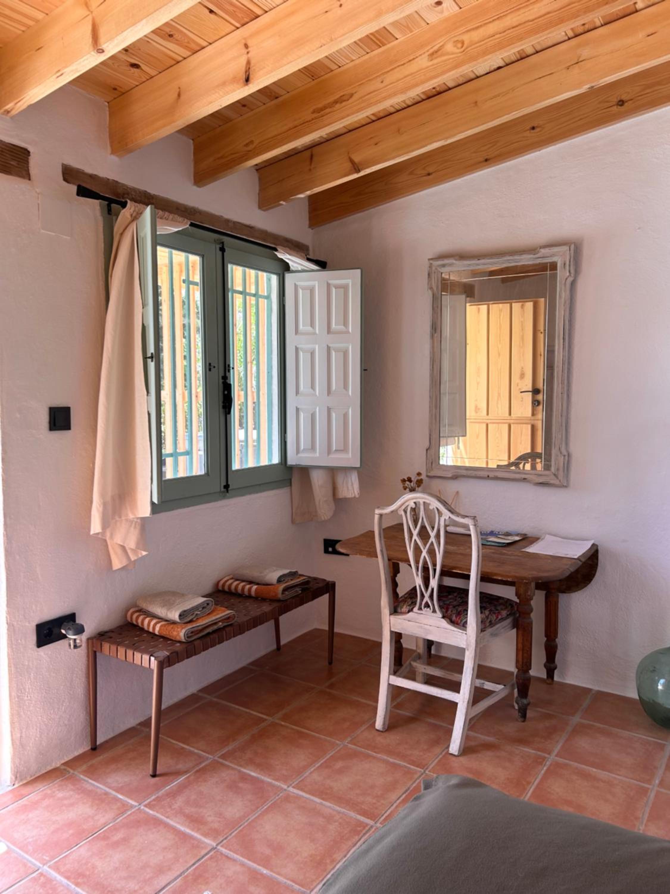 Double Room with Pool View photo 3