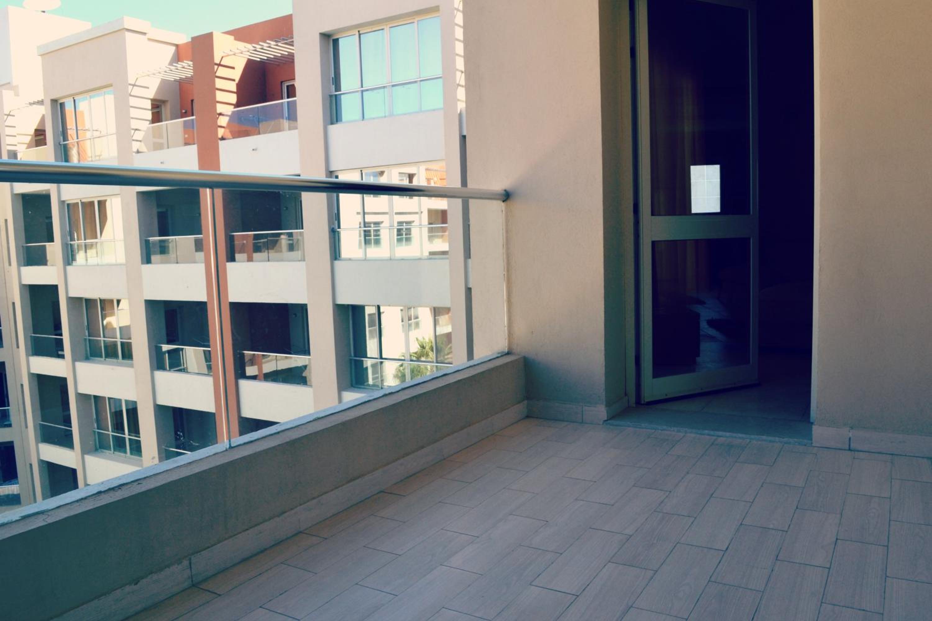 One-Bedroom Apartment - Photo 8