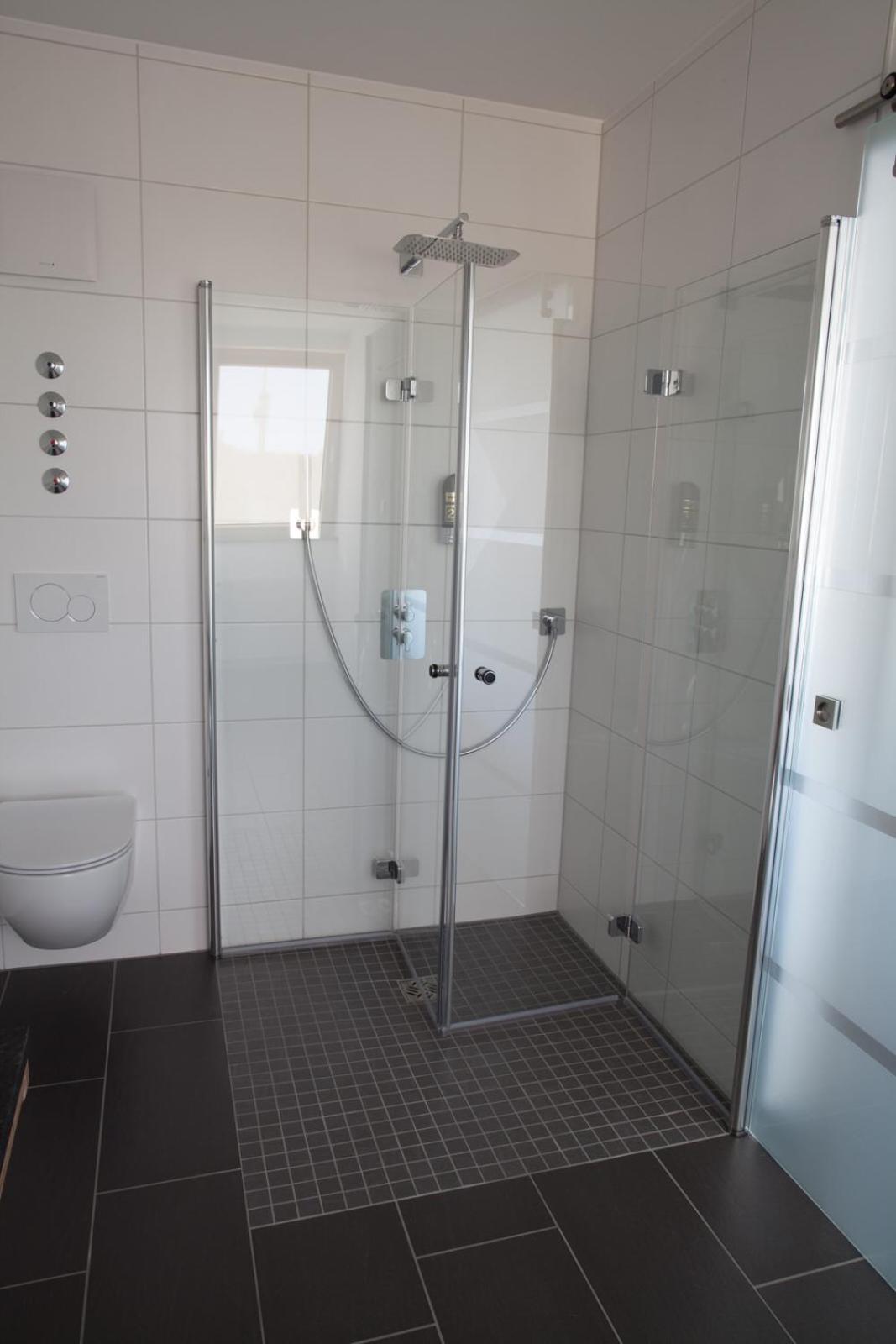 Superior Double Room wheelchair accessible (with Air Conditioning) photo 3