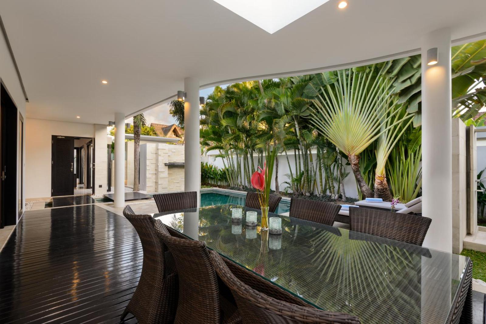 Villa with Private Pool - Photo 12