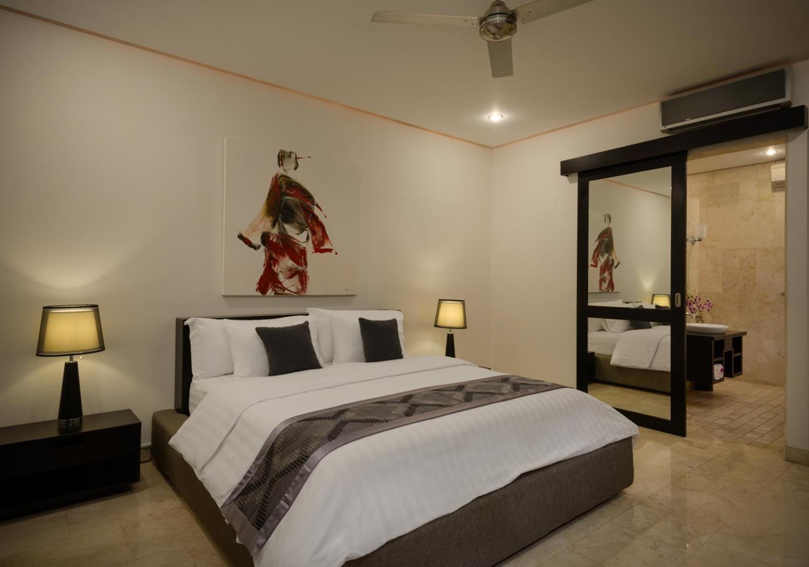 Villa with Private Pool - Photo 10