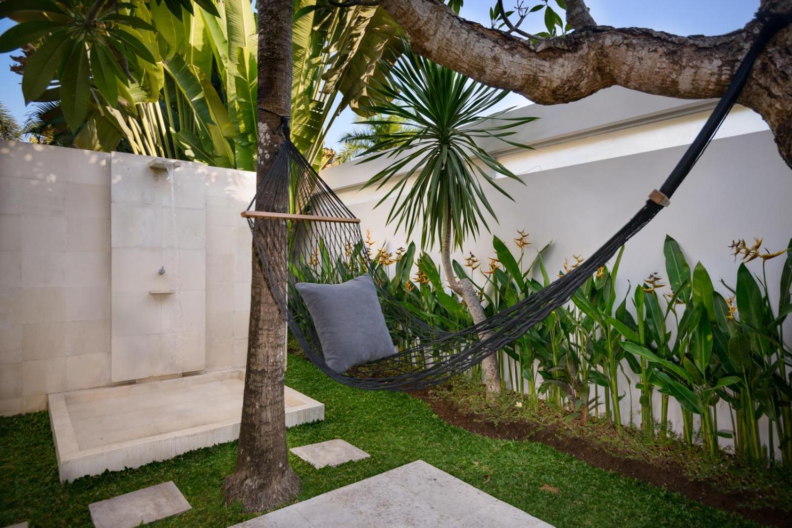 Villa with Private Pool - Photo 8