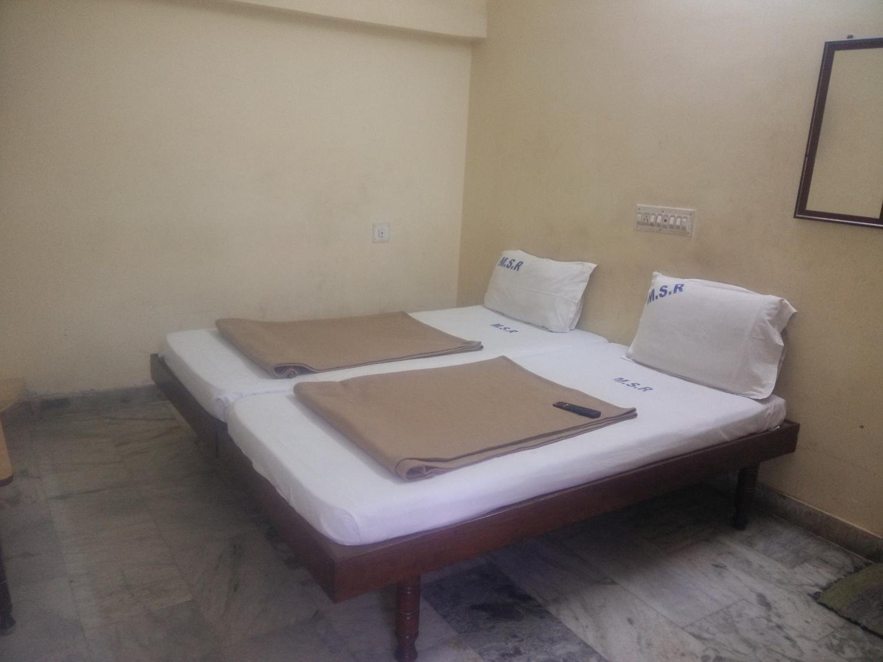 Standard Double Room with Fan photo 2