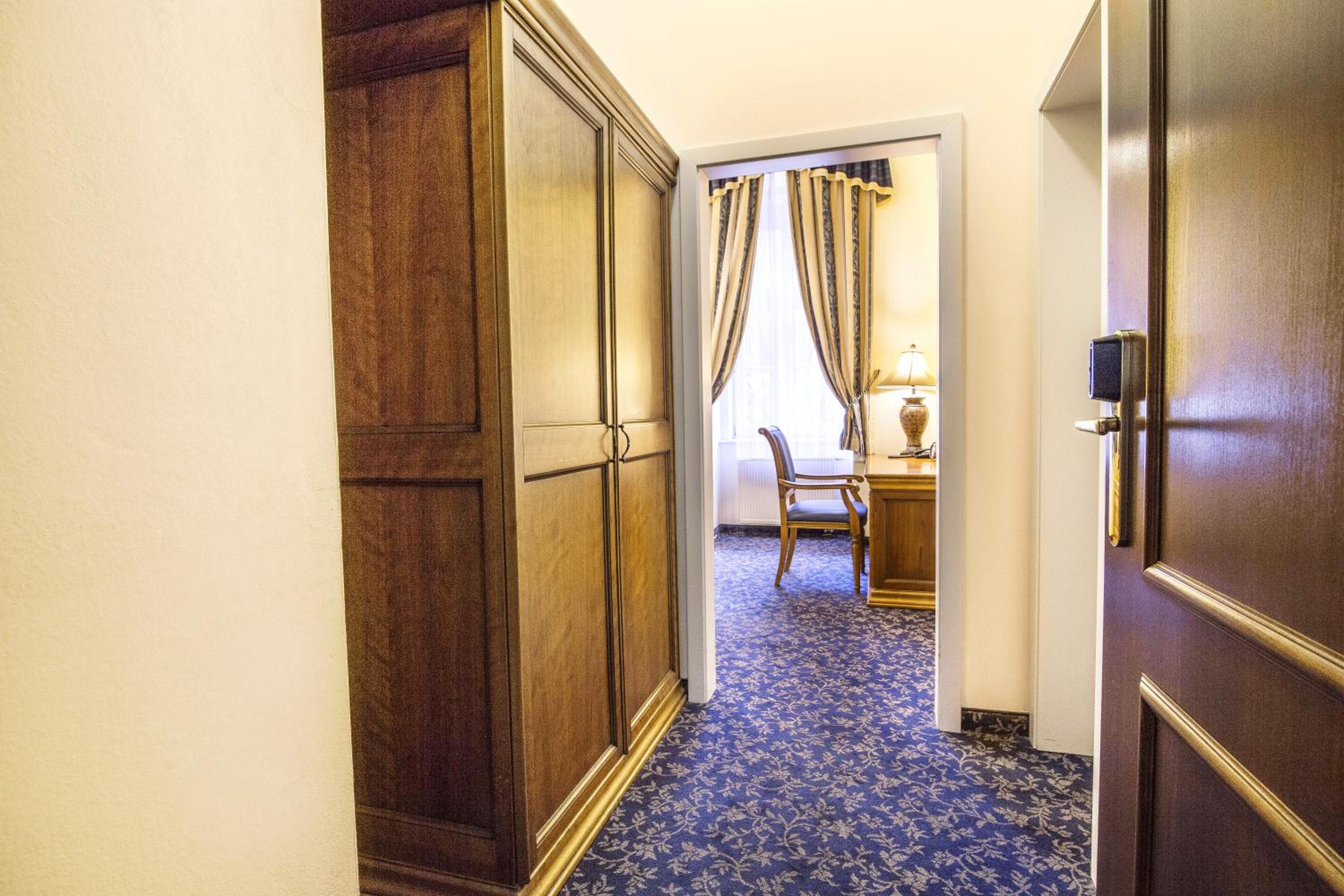Economy Twin Room photo 1
