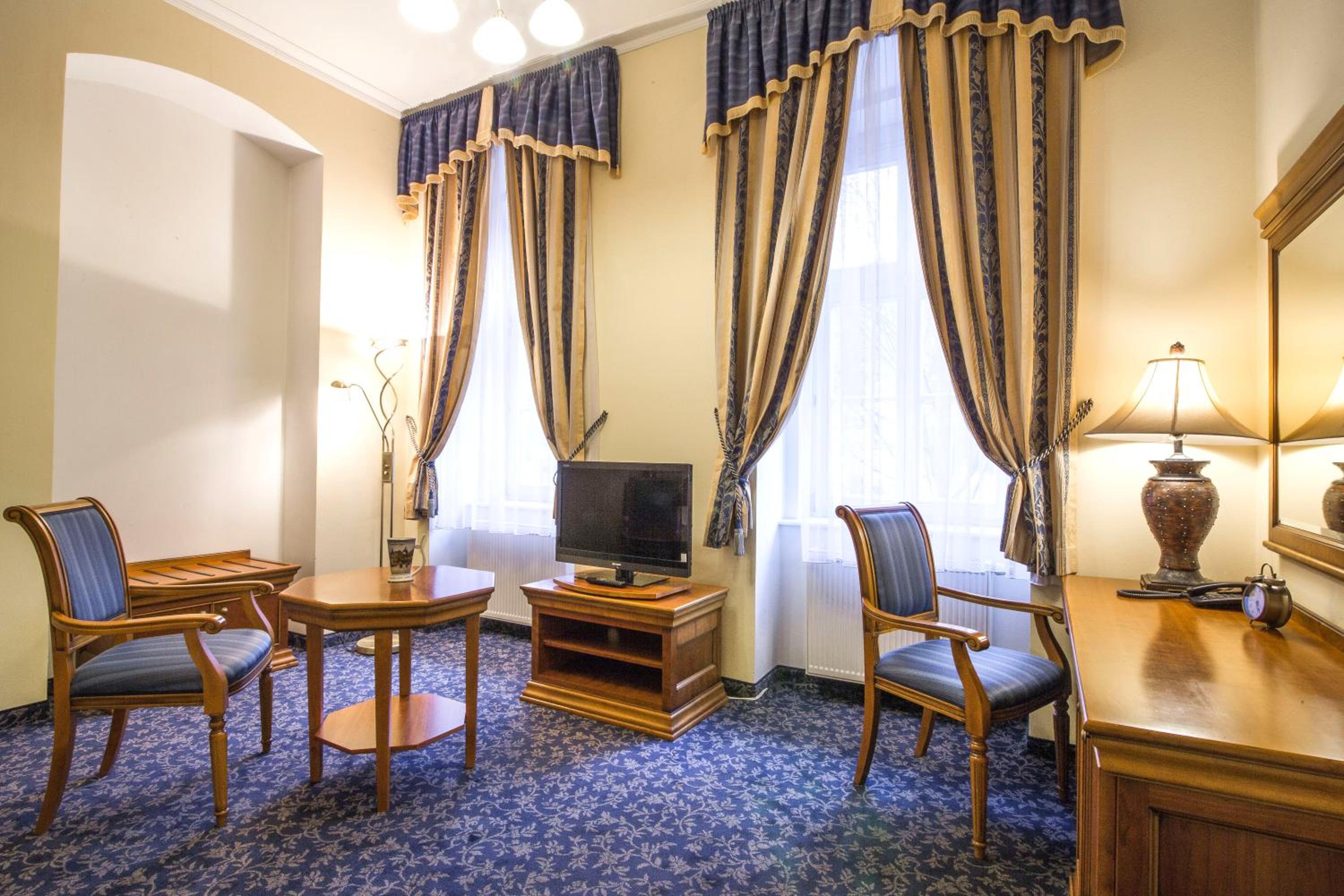 Economy Twin Room photo 2