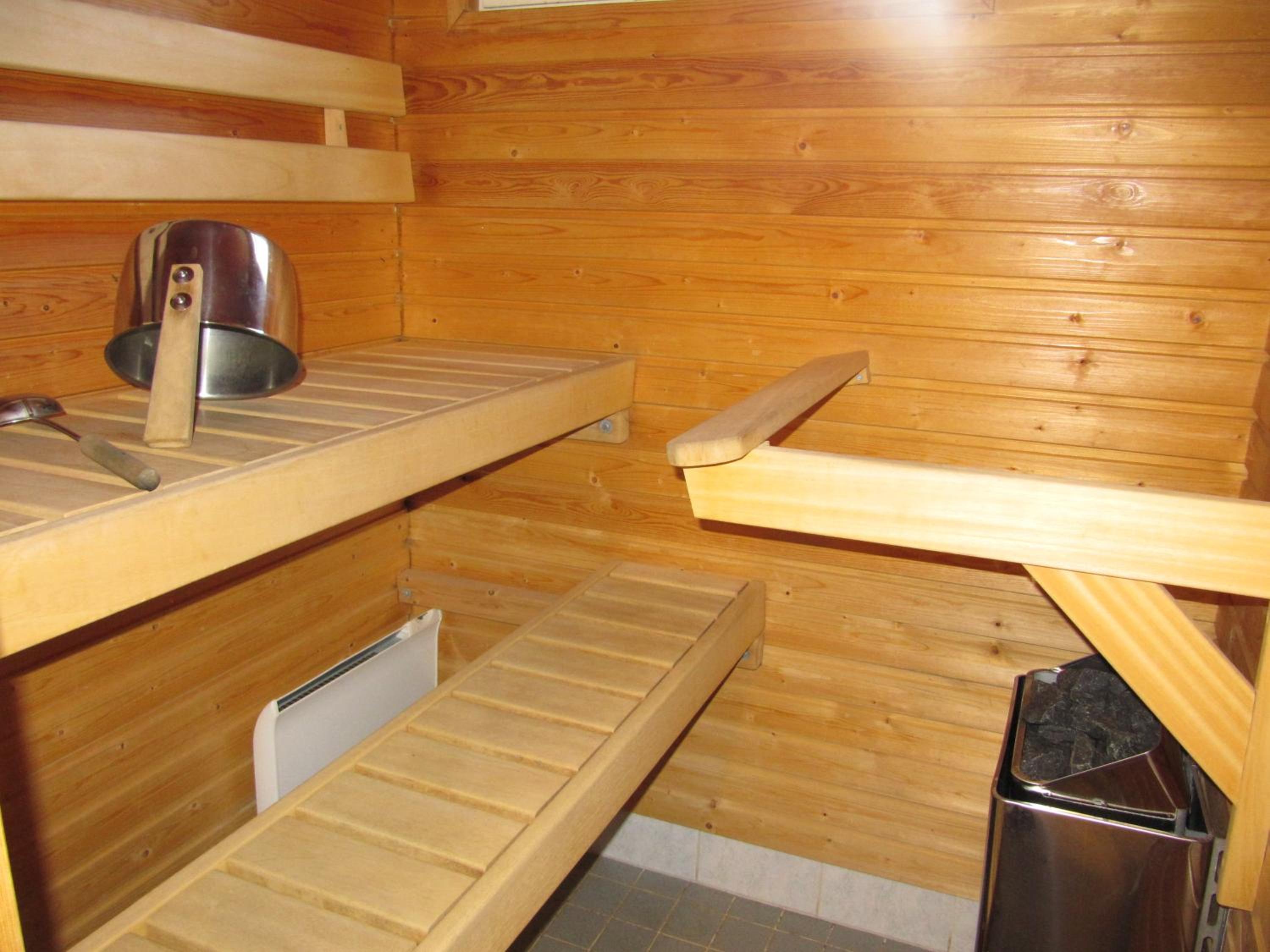 Apartment with Sauna - Photo 5