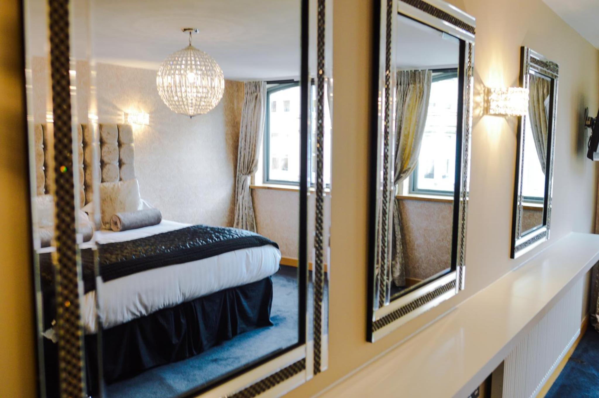 Large Superior 2 Bedroom Apartment - Photo 6