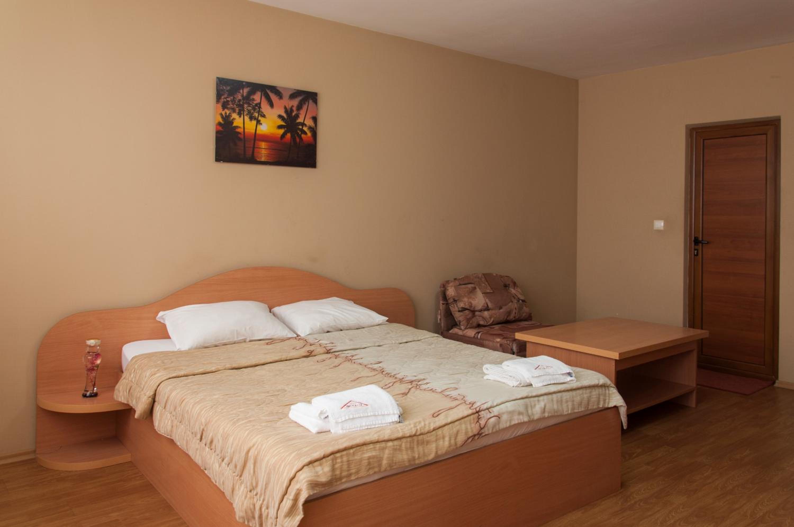 Suite - Photo 9