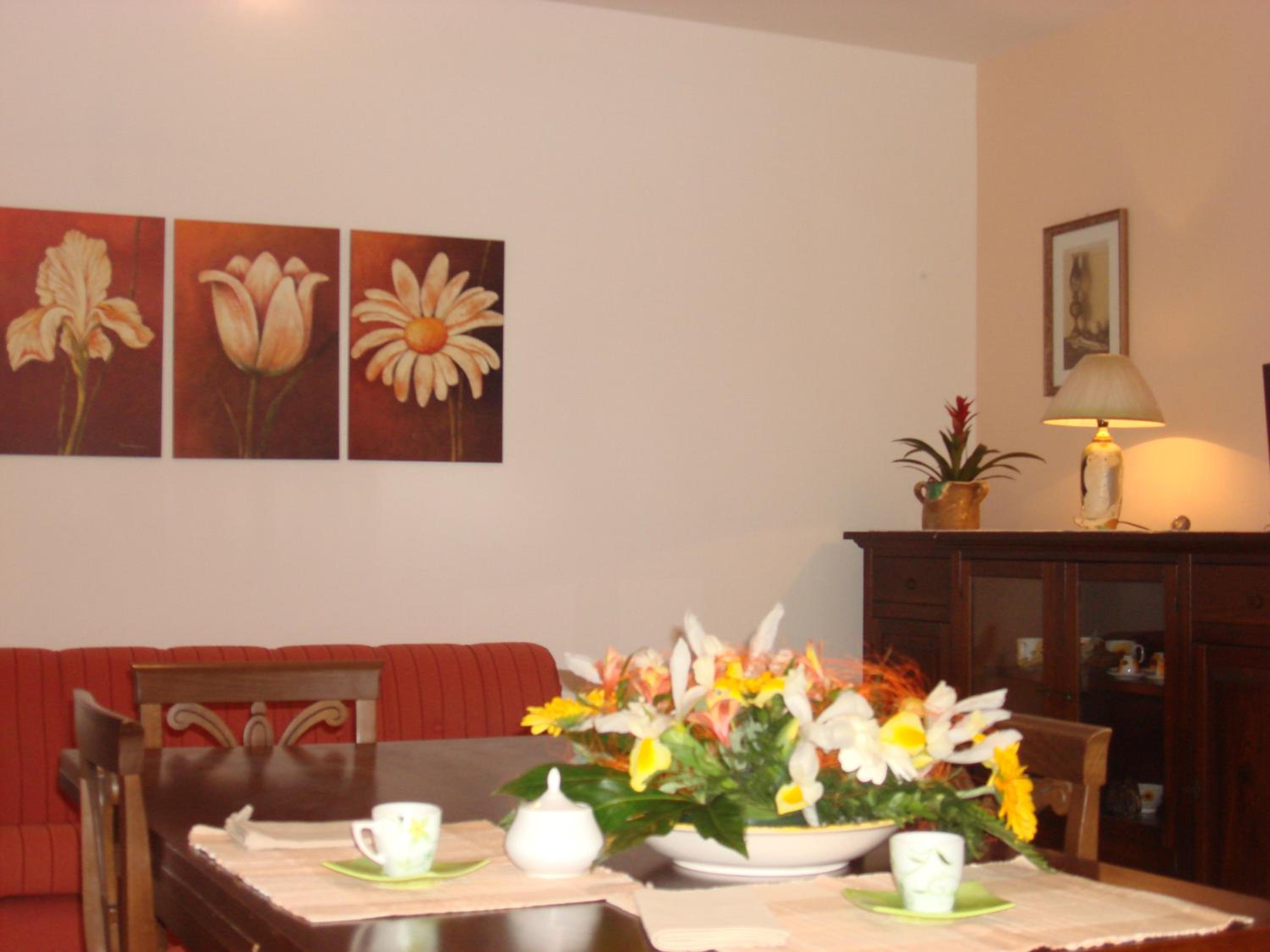 Three-Bedroom House photo 2