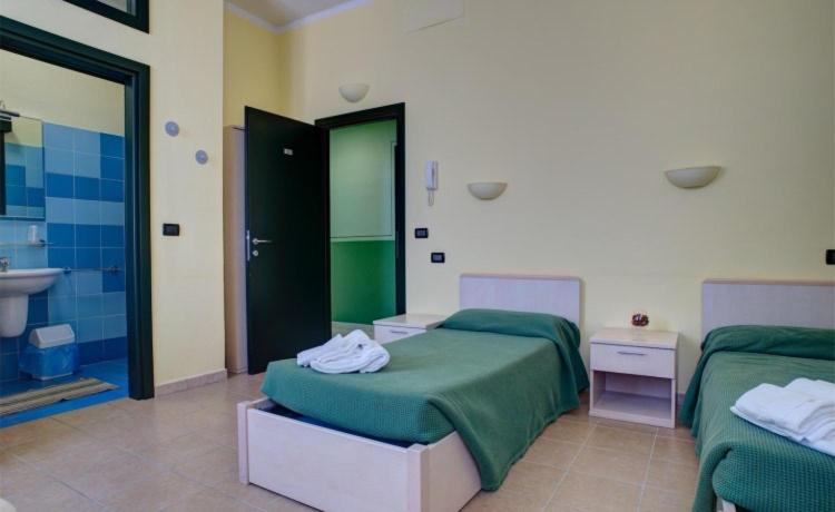 Triple Room - Photo 1