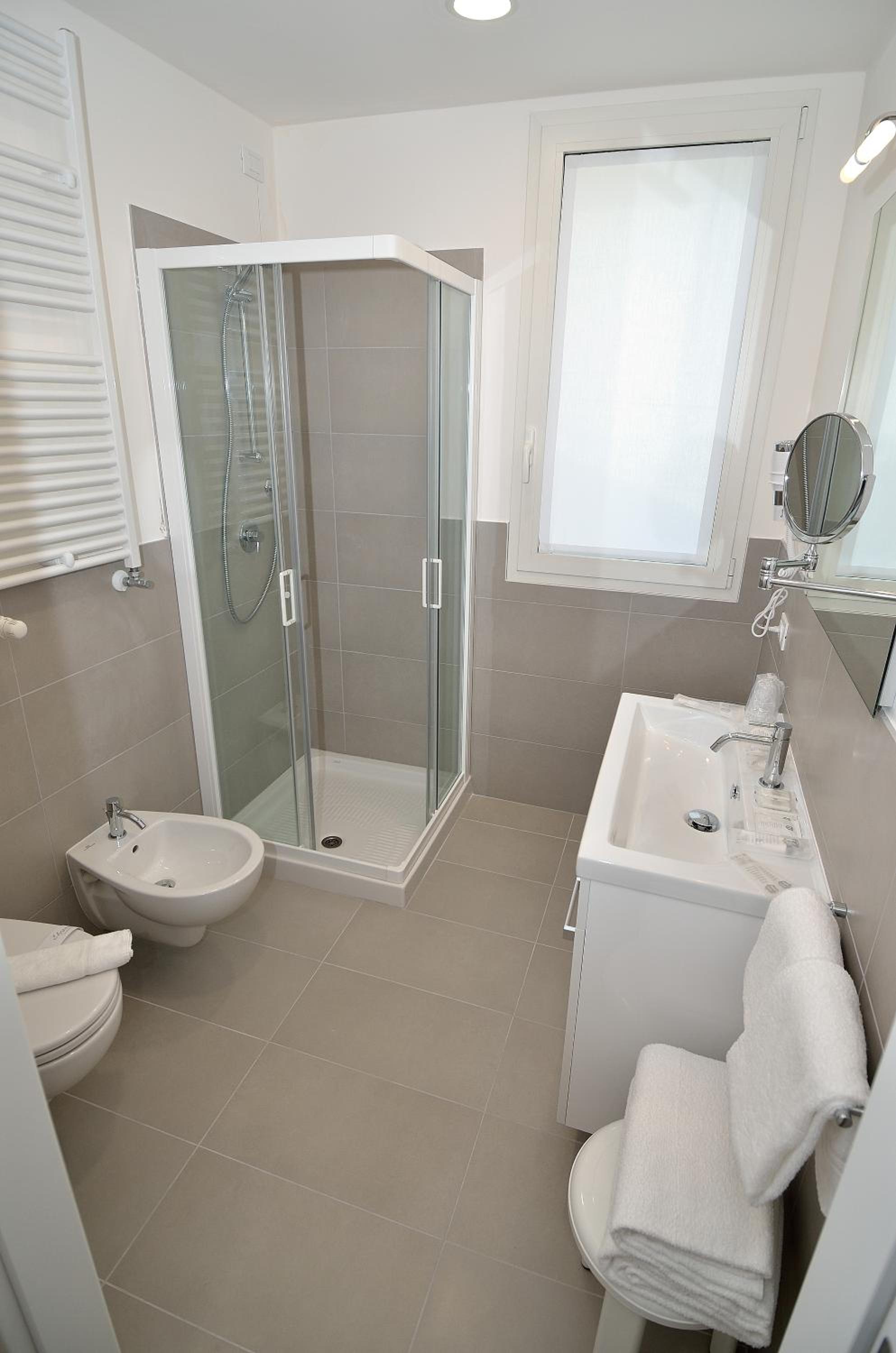 Superior Double or Twin Room - Photo 2