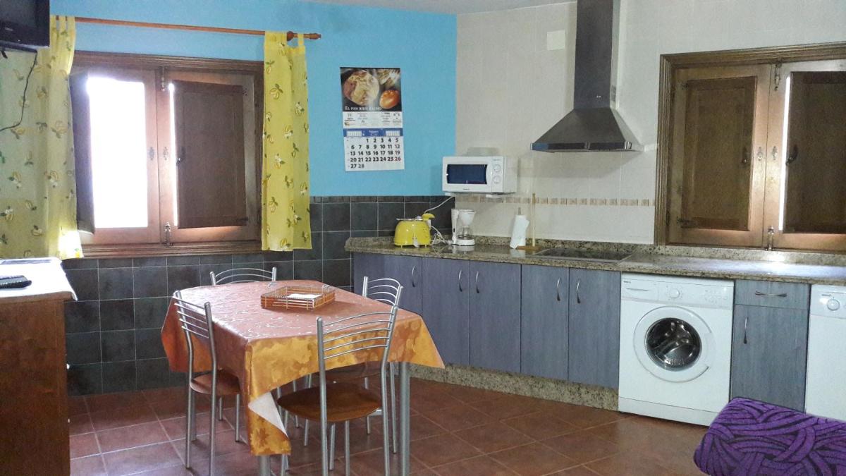 Two-Bedroom Apartment - Photo 4