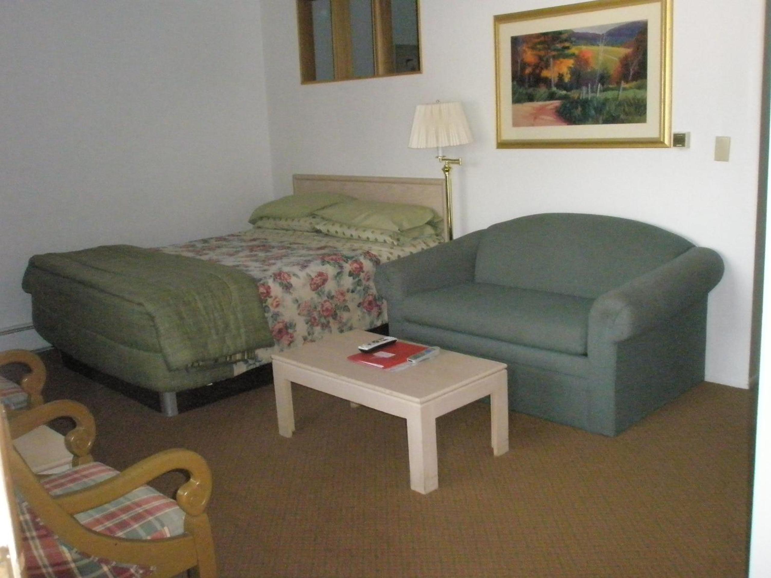 Deluxe Family Room photo 1