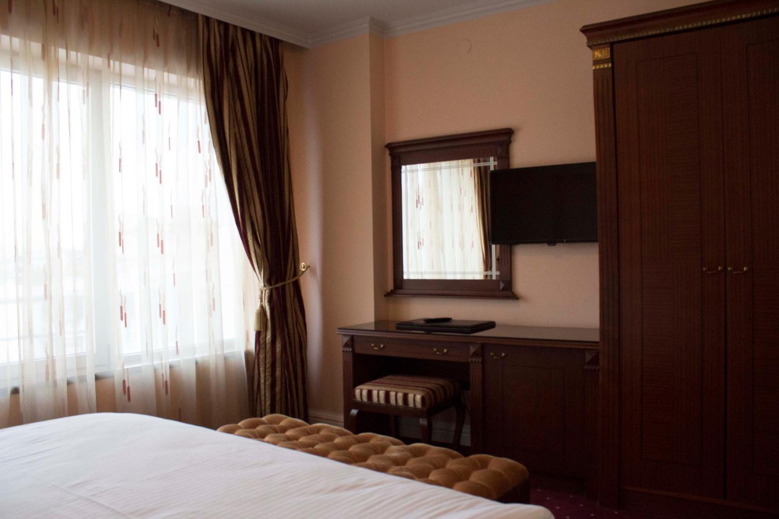 Superior Double or Twin Room with City View photo 1
