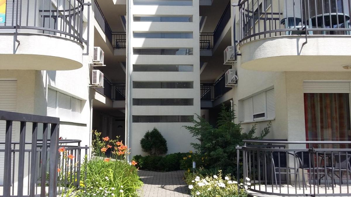 Apartment (6 Adults) - Photo 25