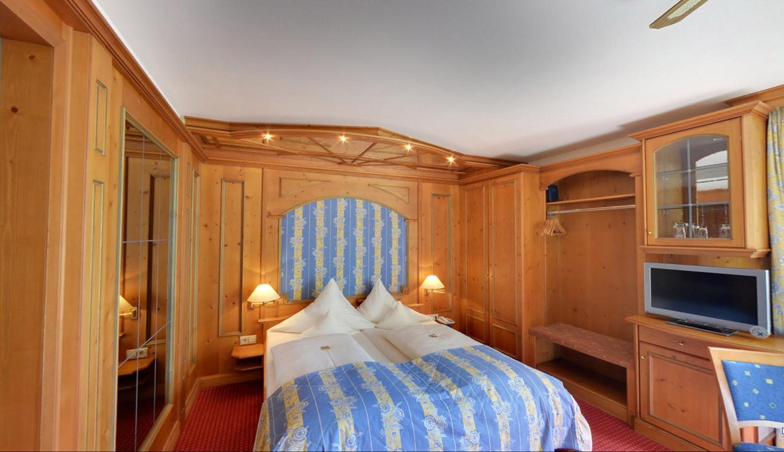 Double Room - Photo 8
