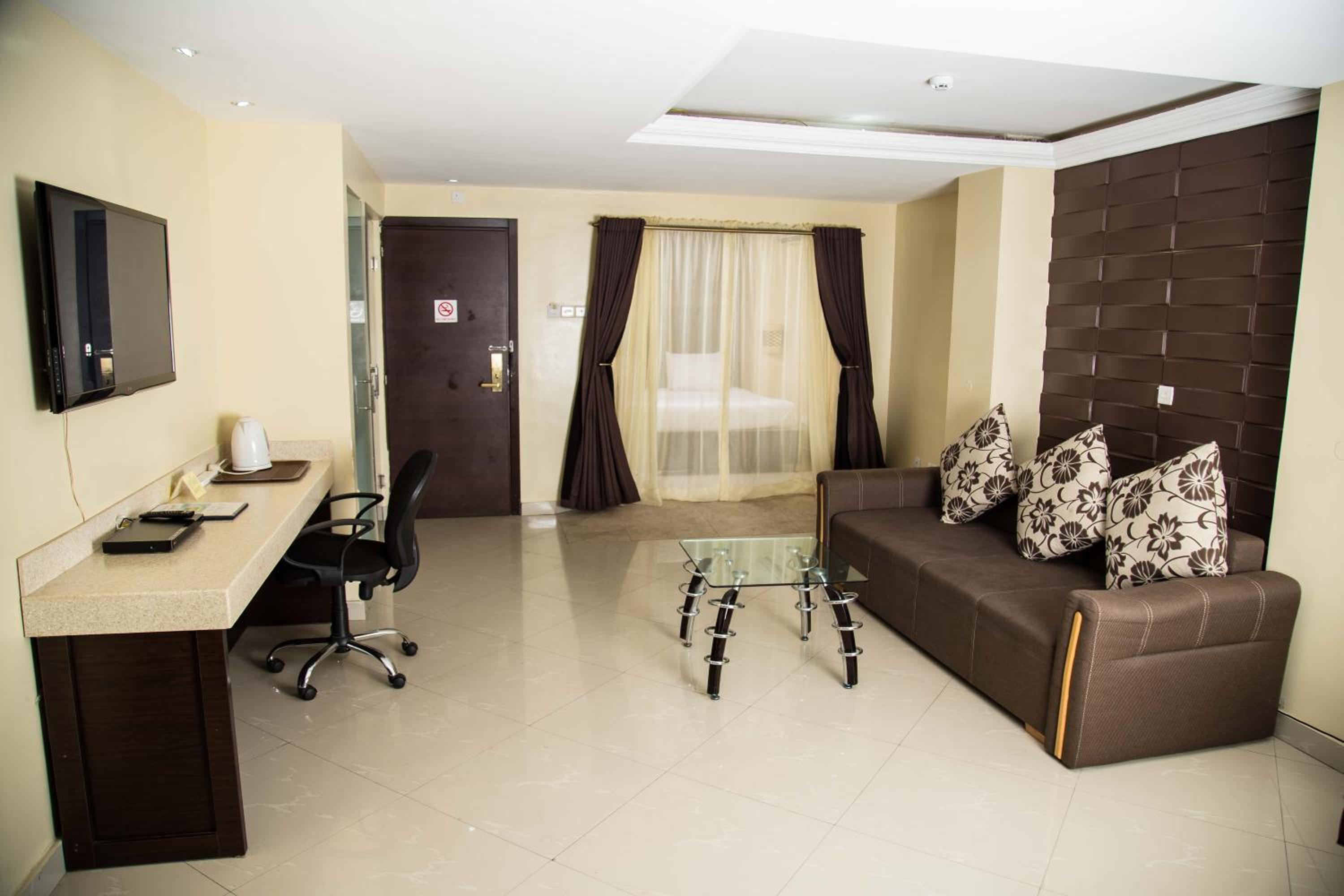 Deluxe Suite