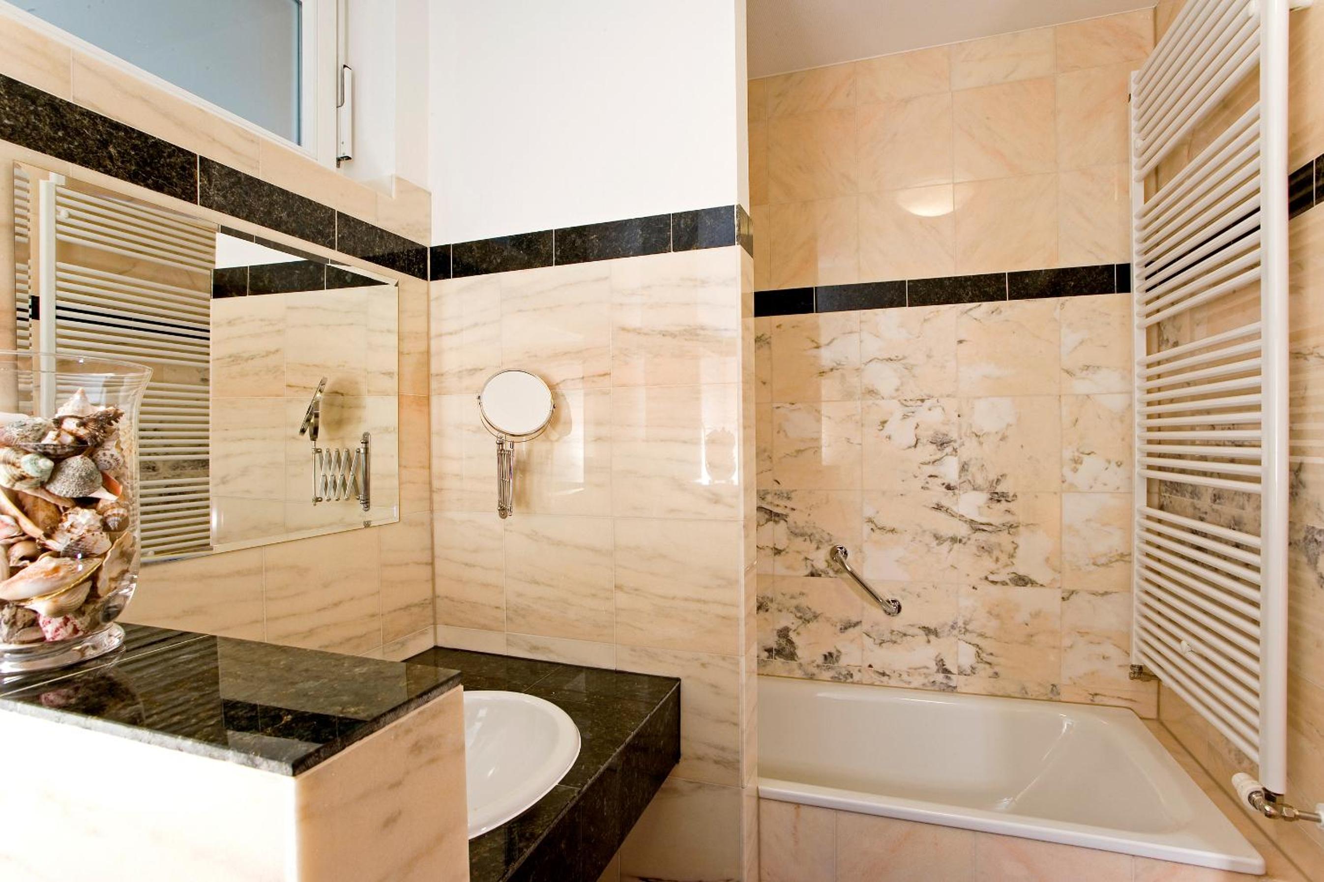 Superior Double Room with City View photo 3