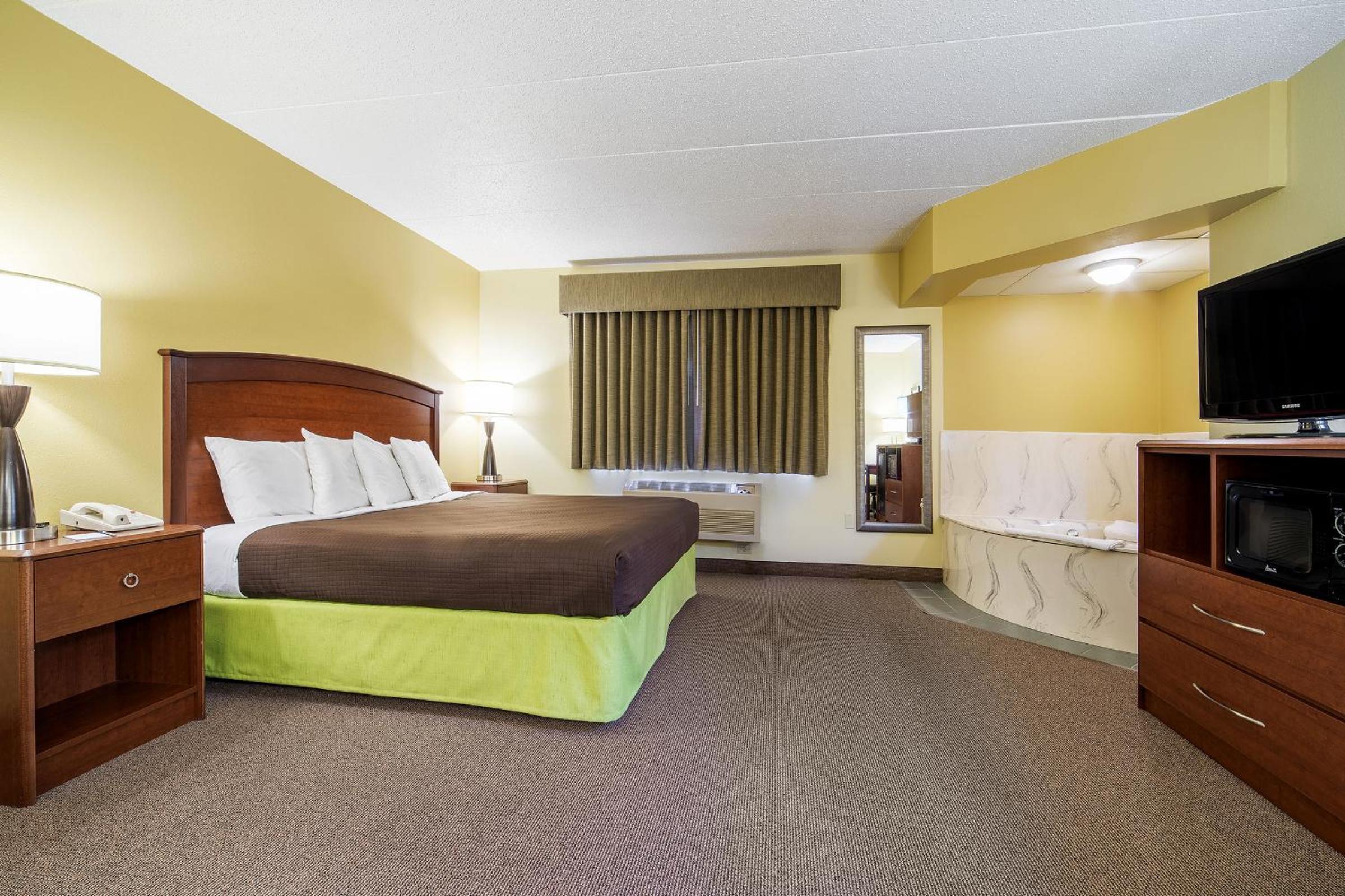 King Studio Suite - Non-Smoking - Photo 1