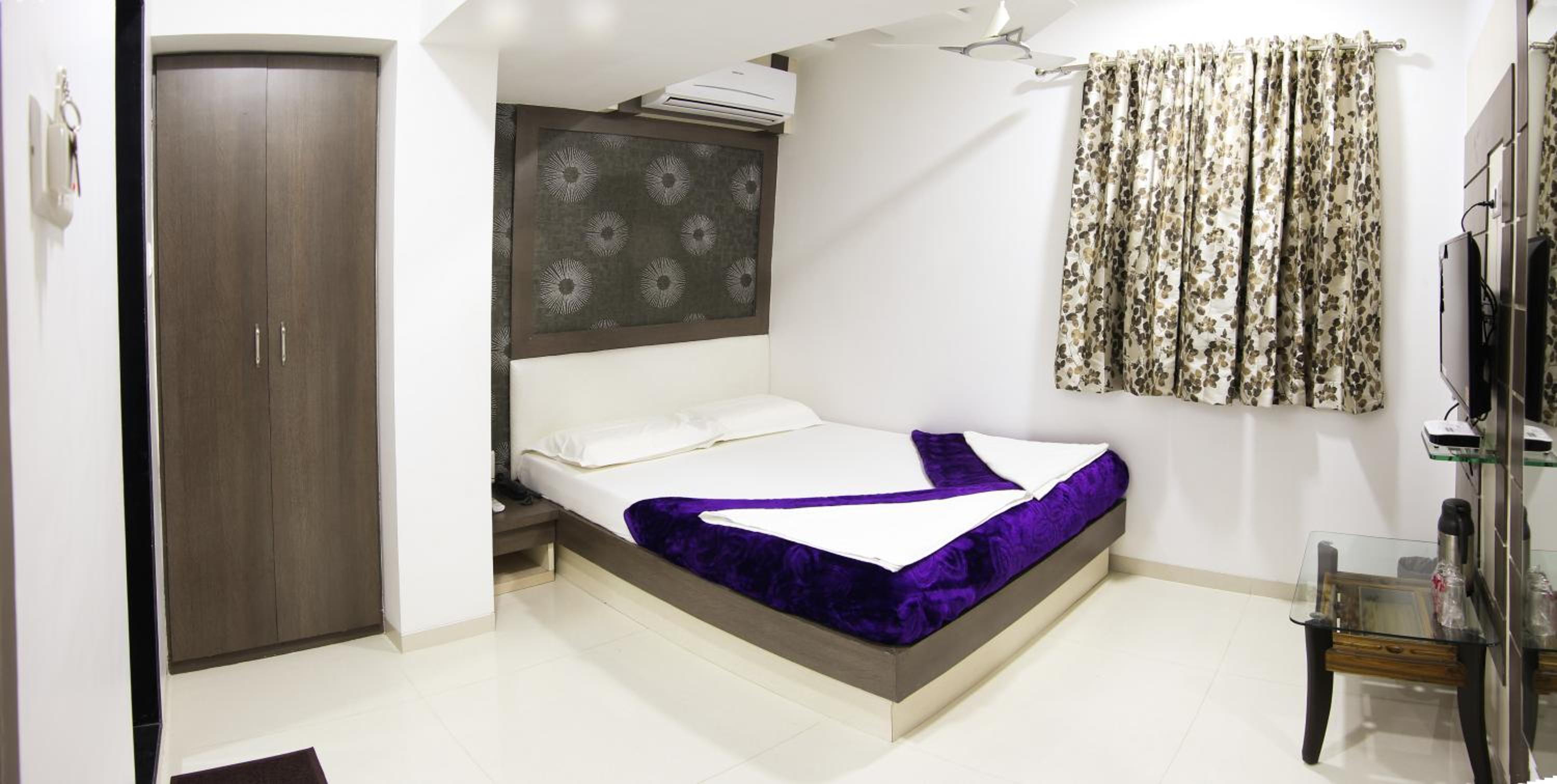 Executive Double Room Non AC - Photo 1