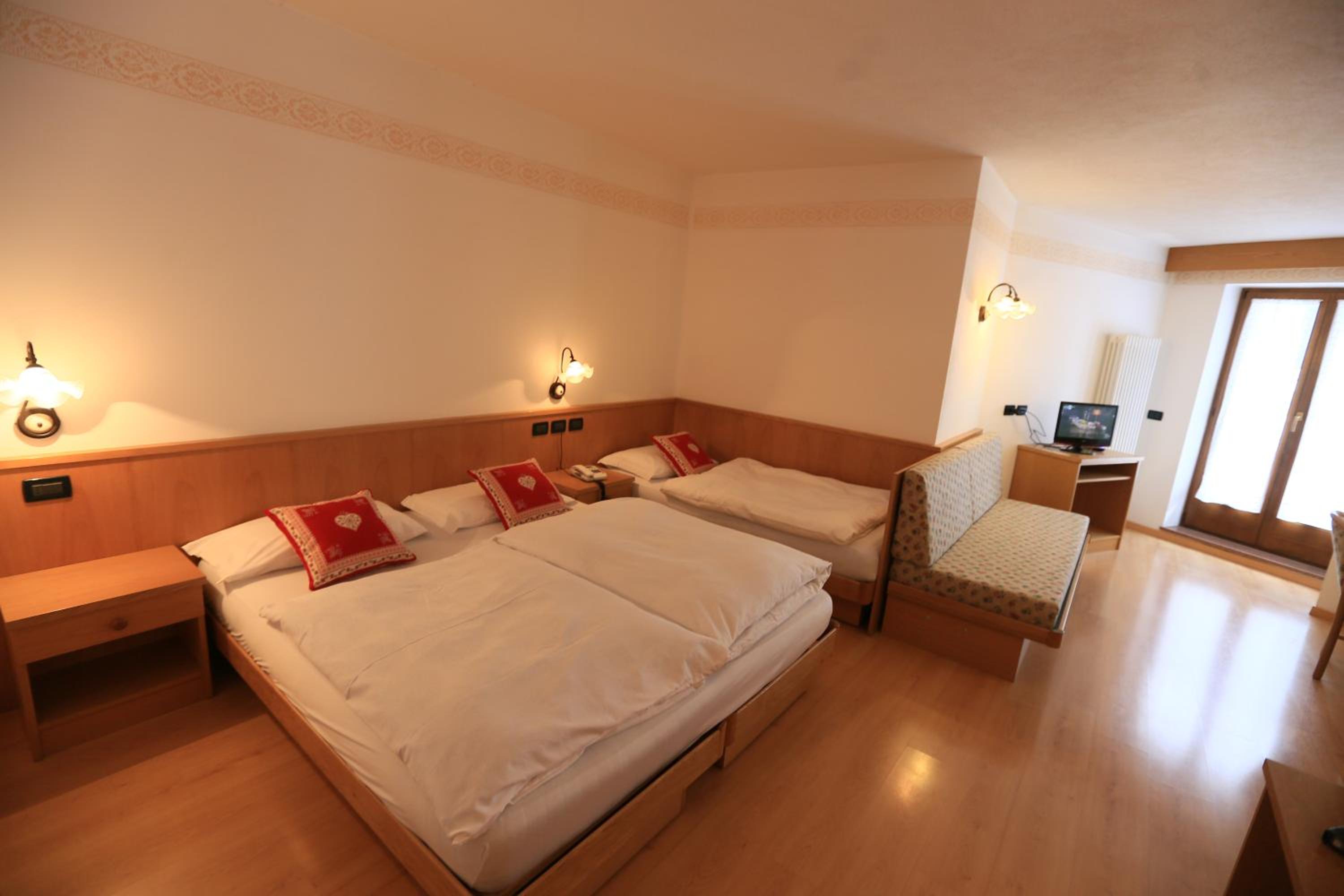 Studio Apartment photo 3