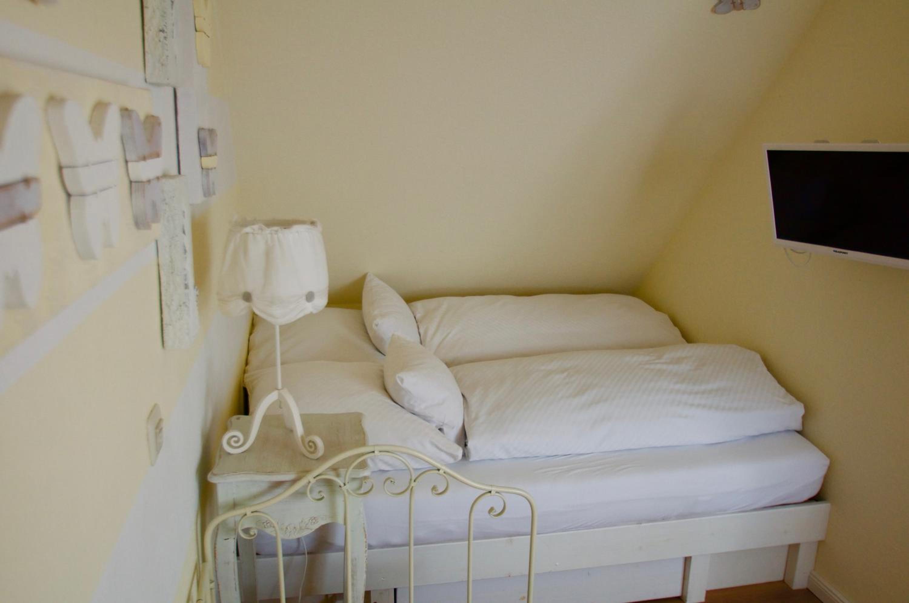 Double Room - Photo 19