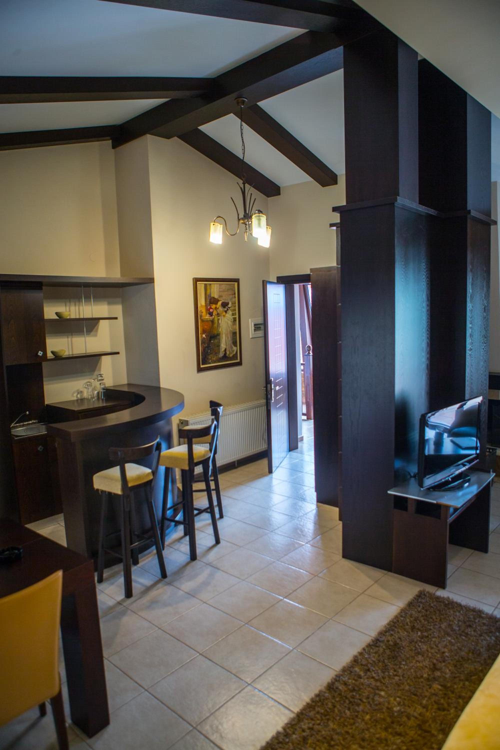 Deluxe Double or Twin Room - Photo 9