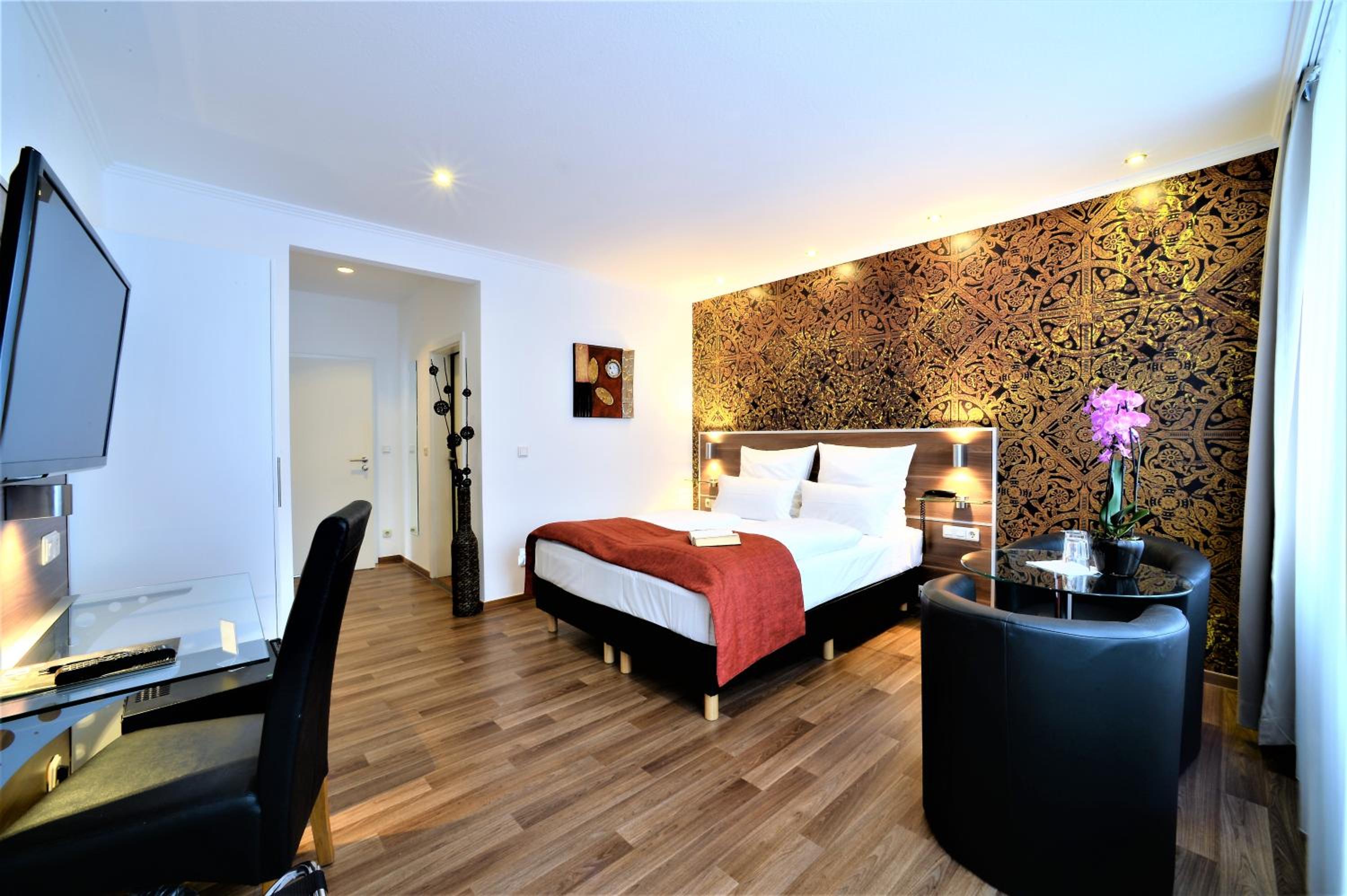 Double Room - Photo 6