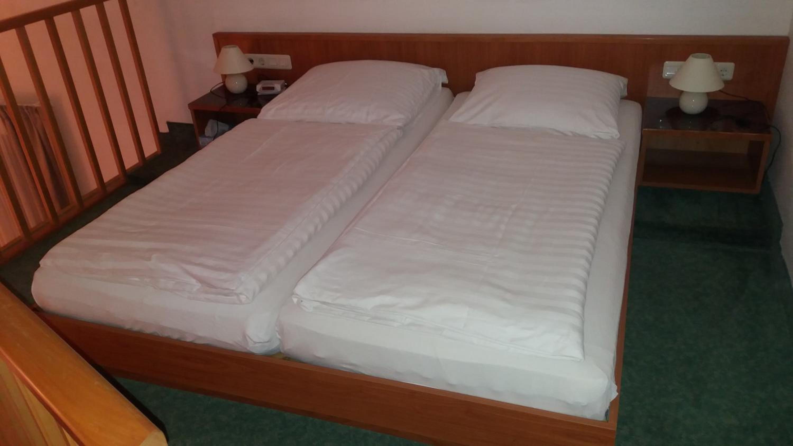 Double Room with Extra Bed - Photo 11