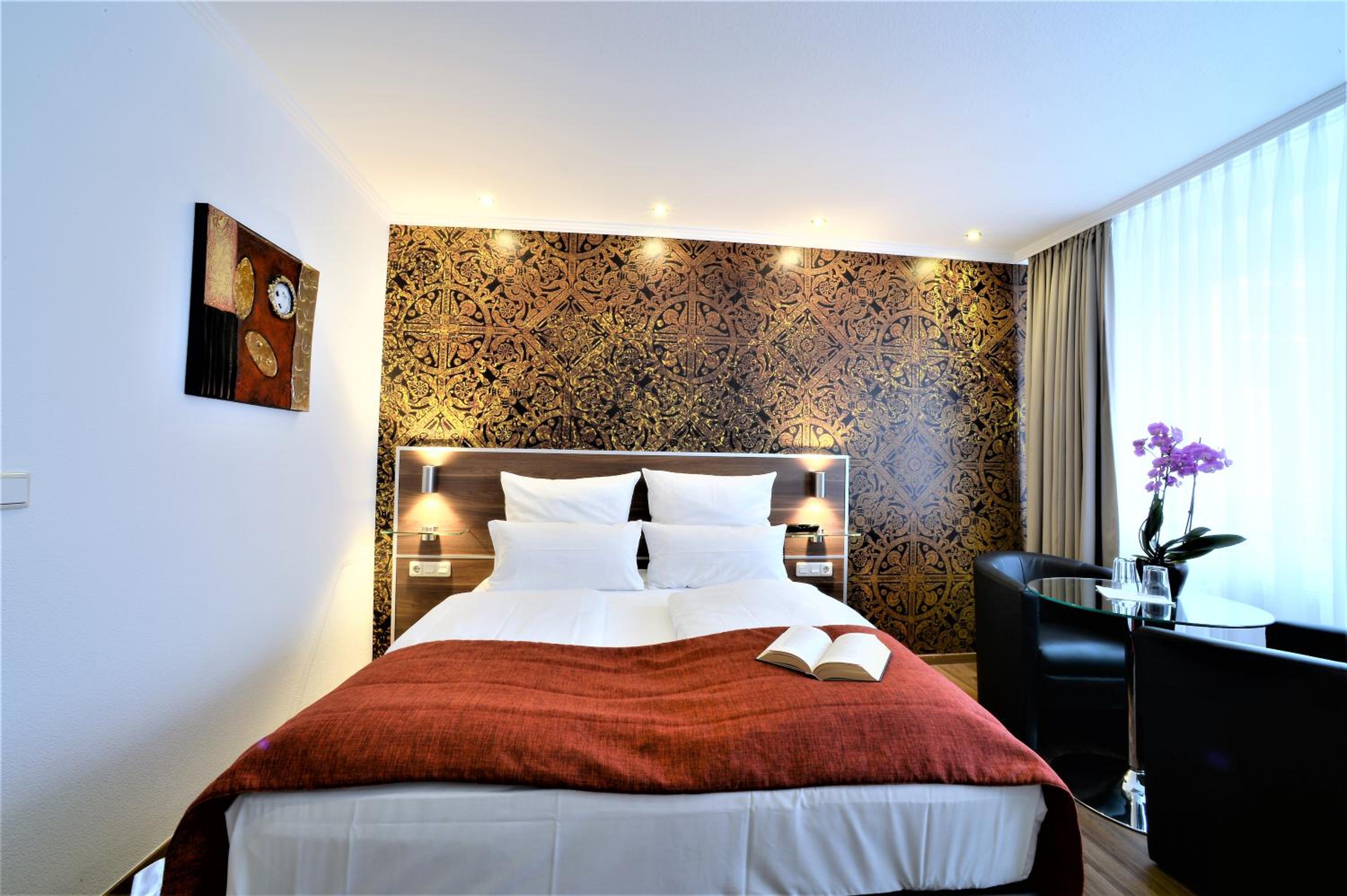 Double Room - Photo 7