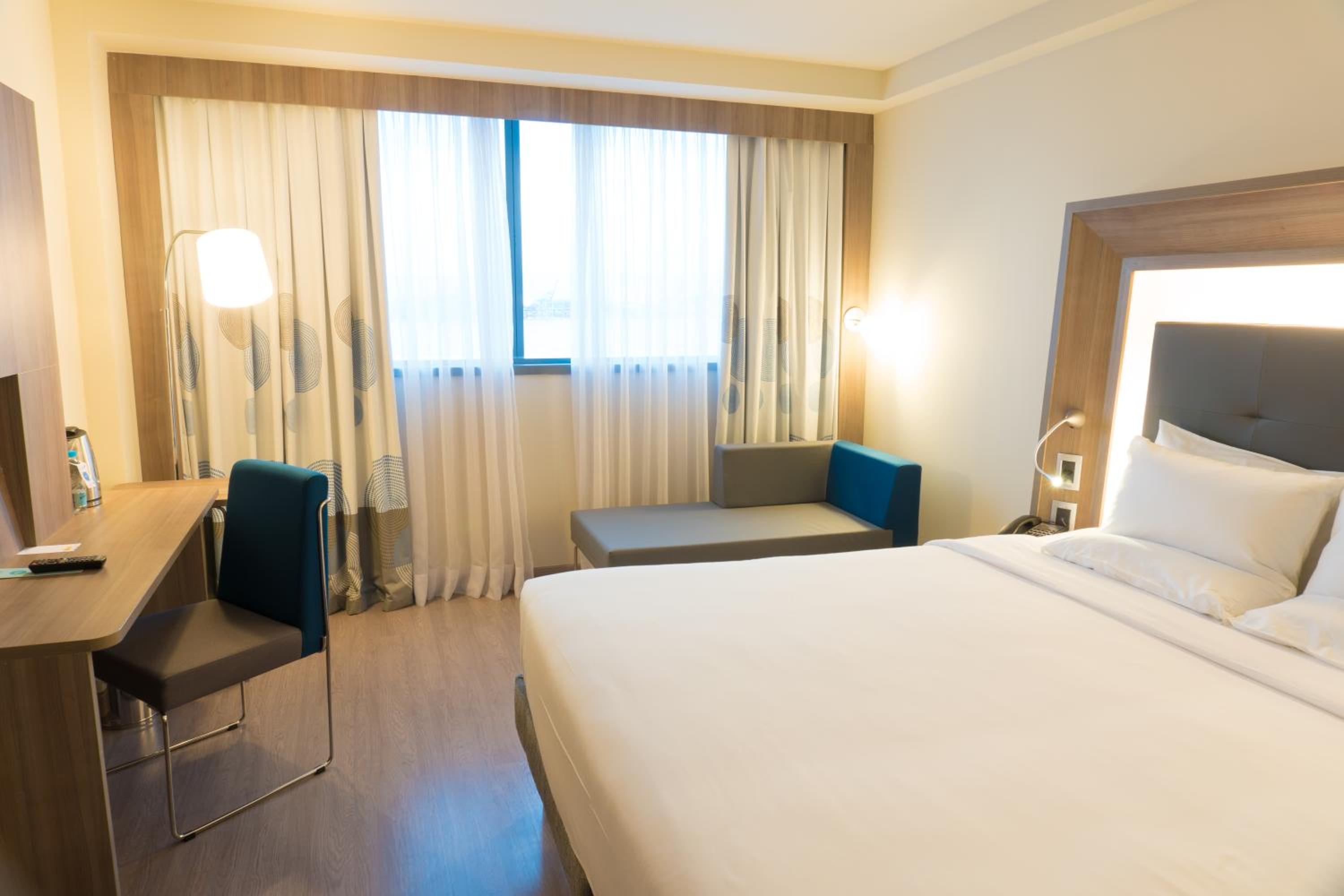 Executive Queen Room with Sea View