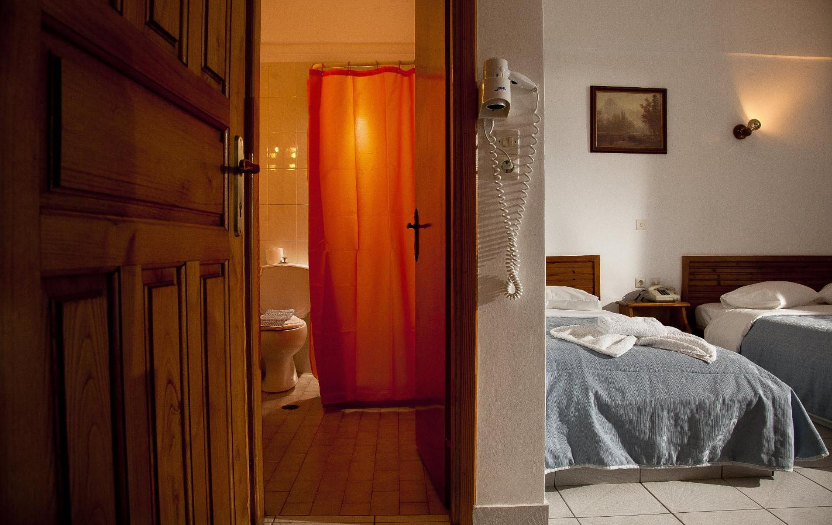 Triple Room with Side Sea View photo 2