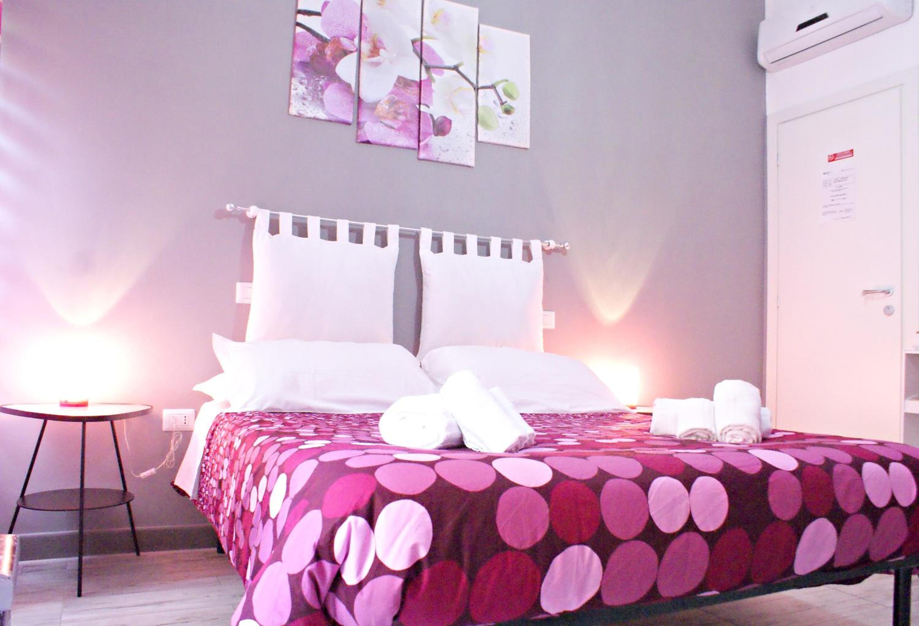 Double Room with Private Bathroom photo 3