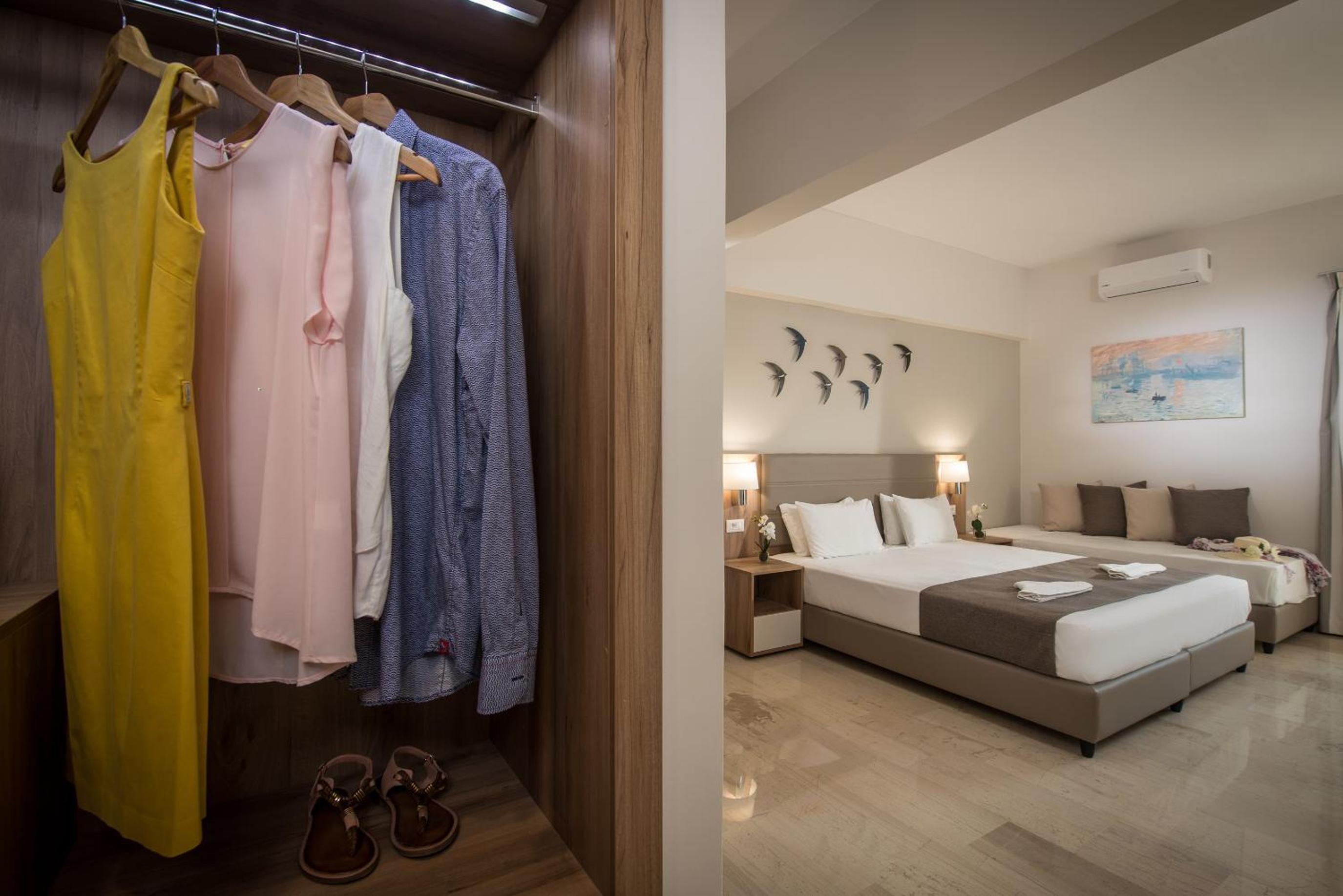 Deluxe Triple Room with Pool View photo 1