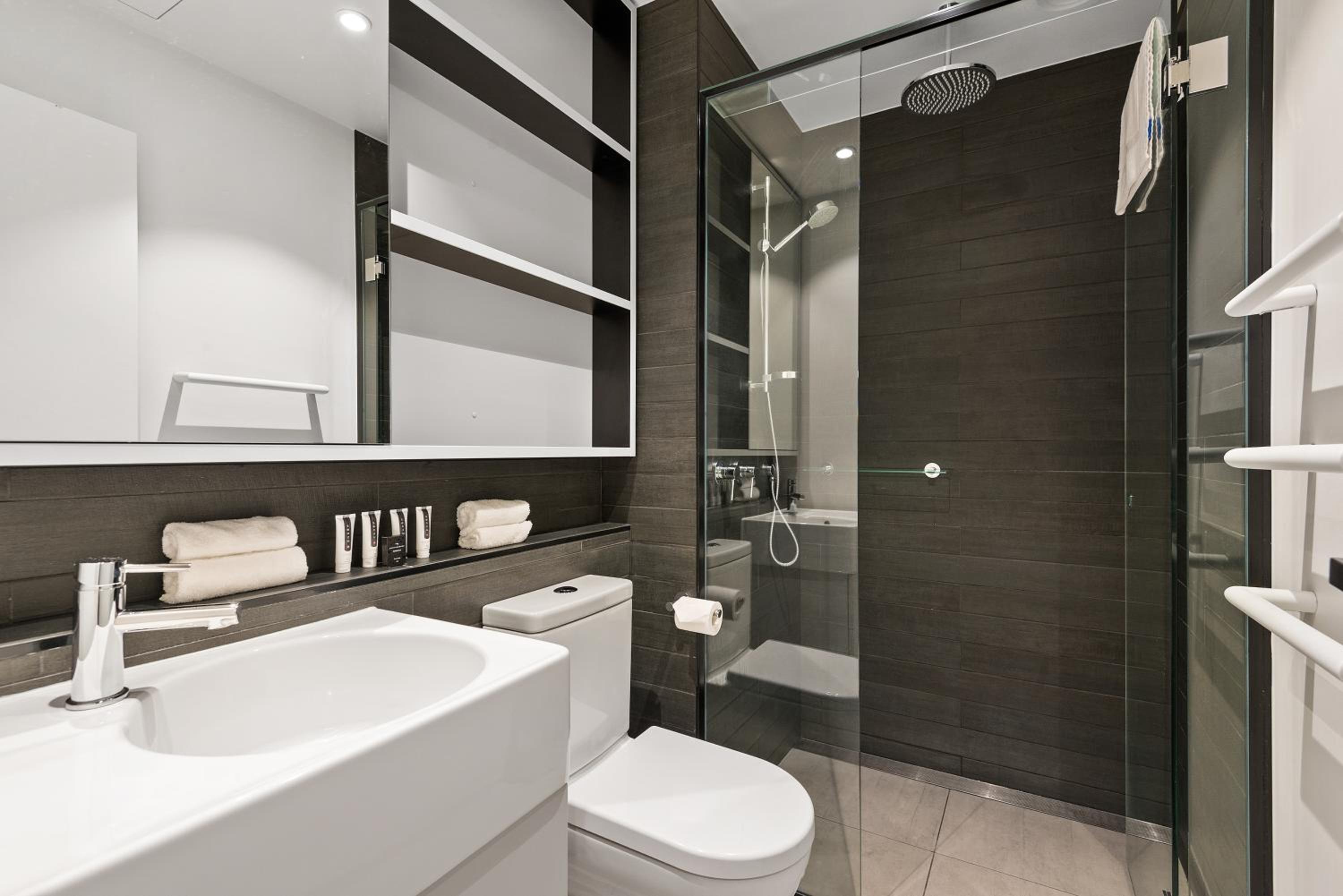 Two-Bedroom Apartment thumbnail 6