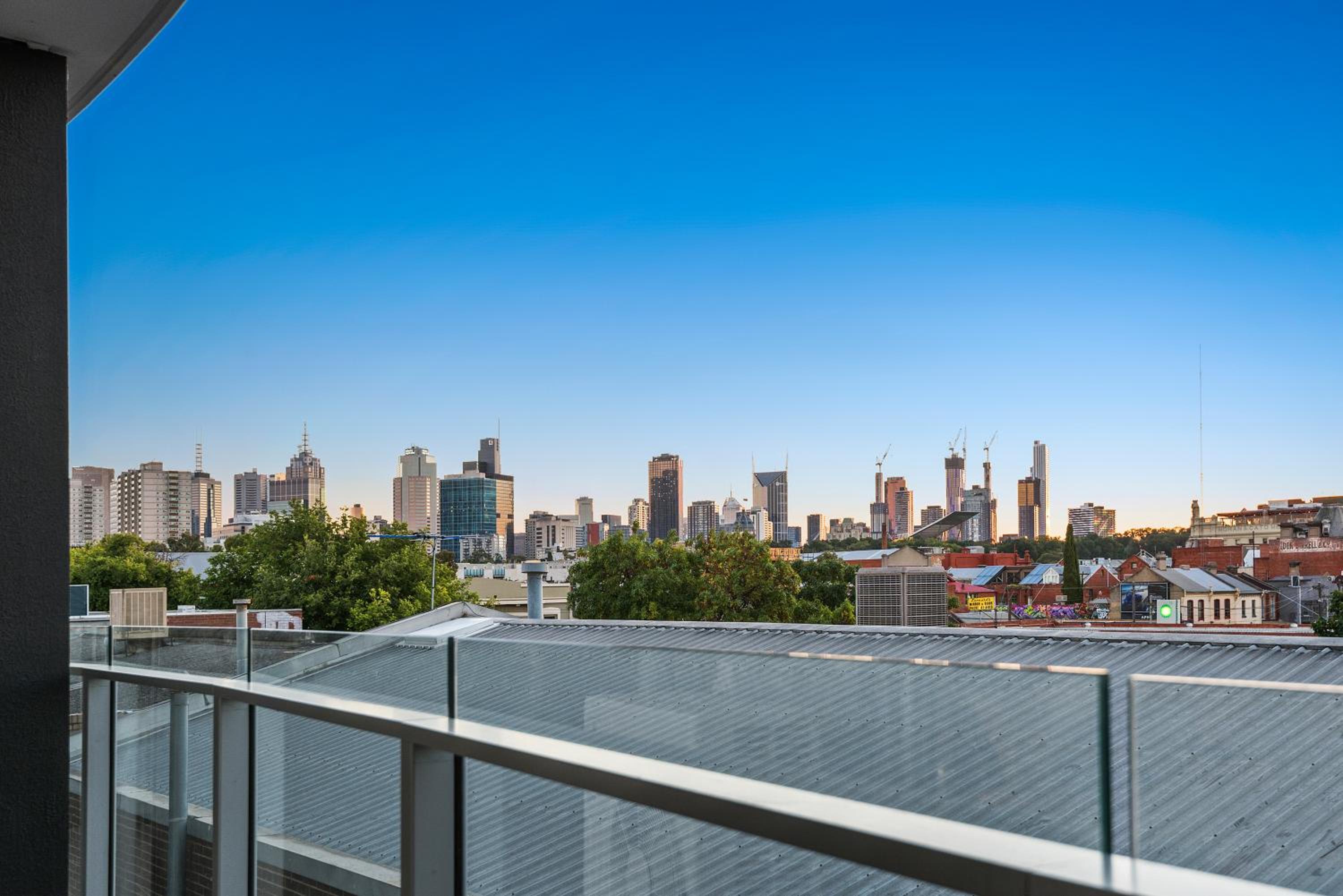 Deluxe Two-Bedroom Apartment with City View