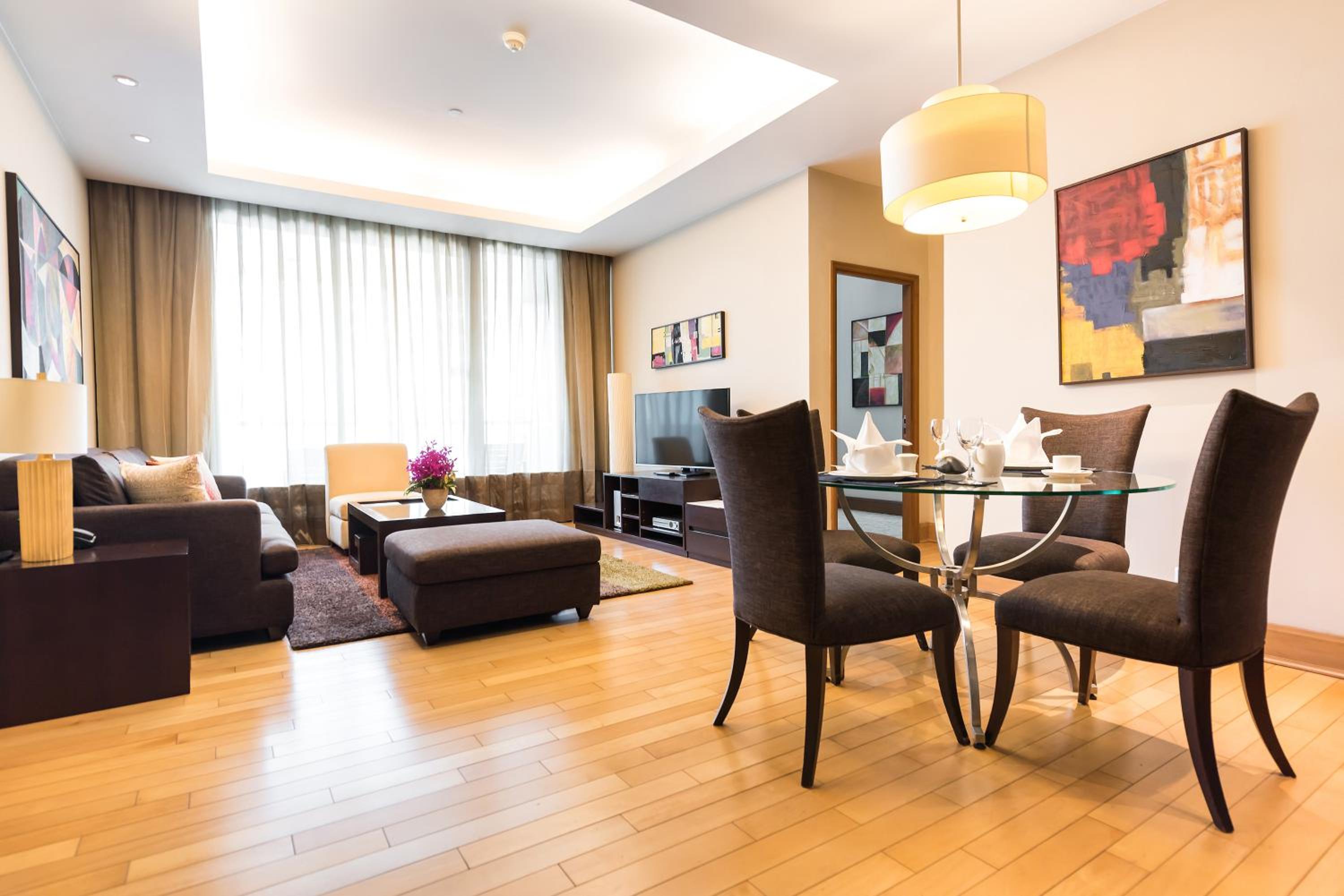 Deluxe Two-Bedroom Apartment