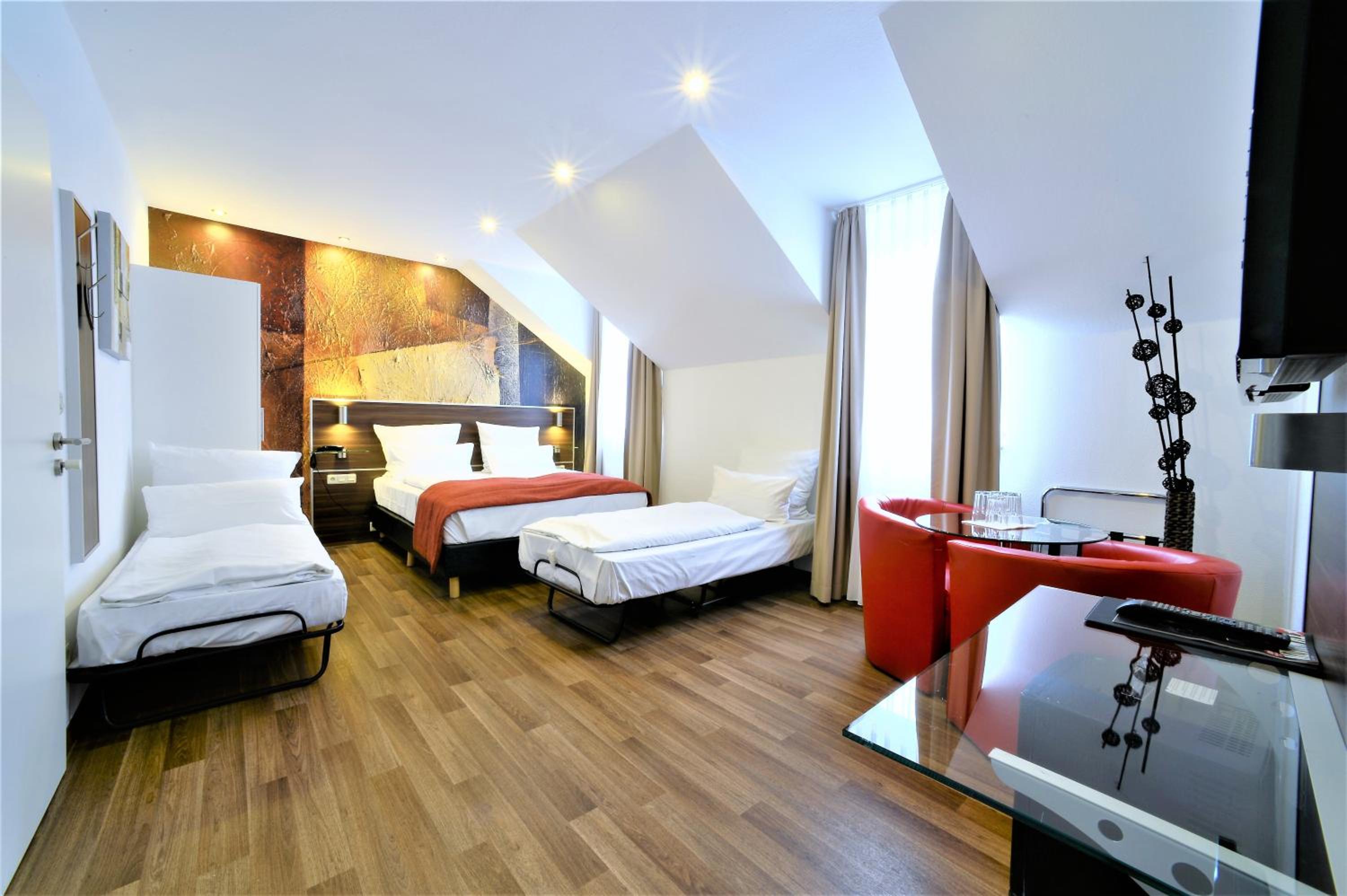 Quadruple Room - Photo 1